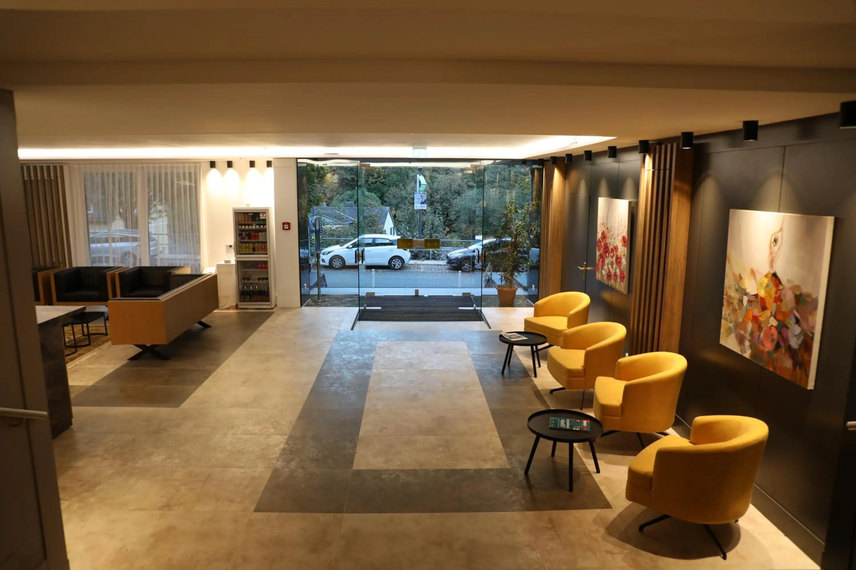 Communal lounge/ TV room in Hotel Schlangenbader Hof