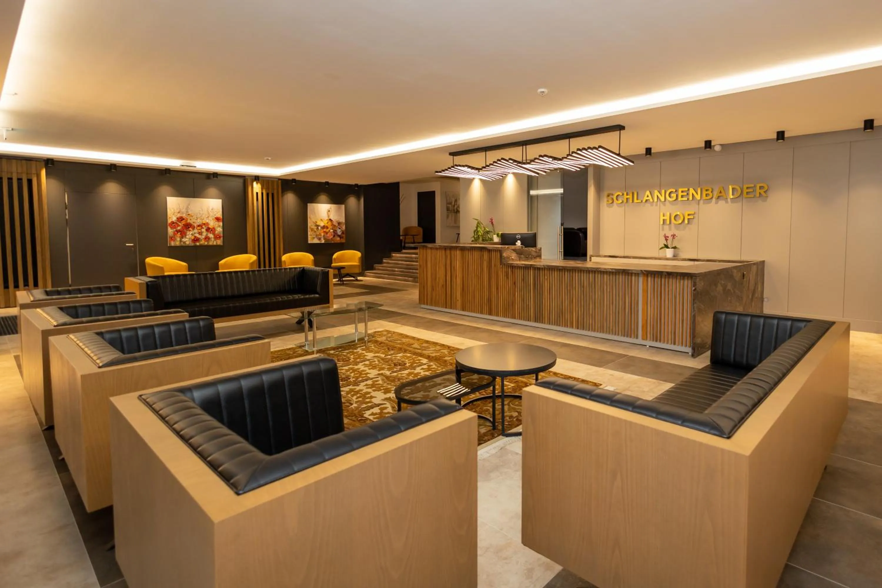 Lobby or reception in Hotel Schlangenbader Hof