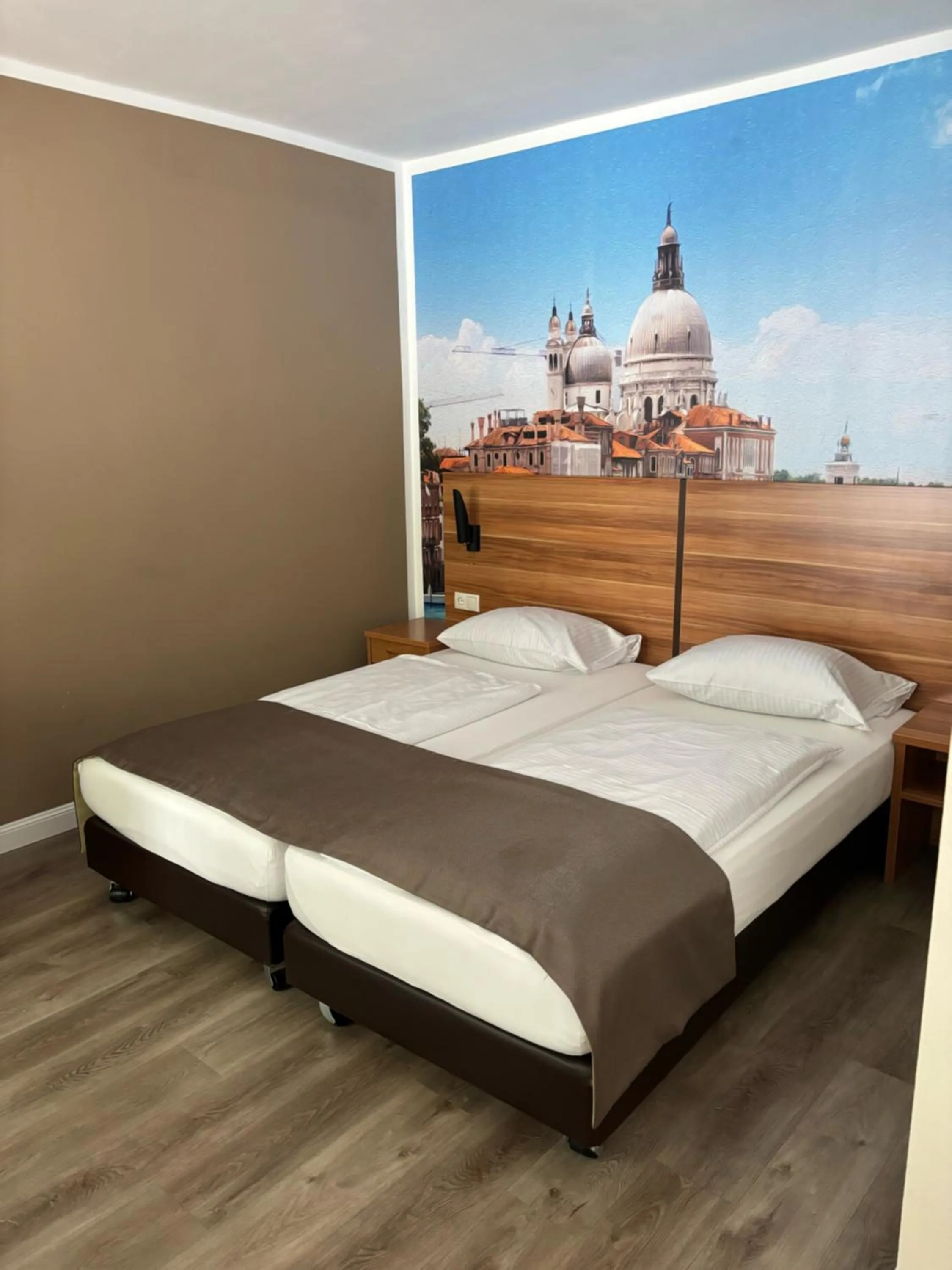 Bed in Hotel Schlangenbader Hof