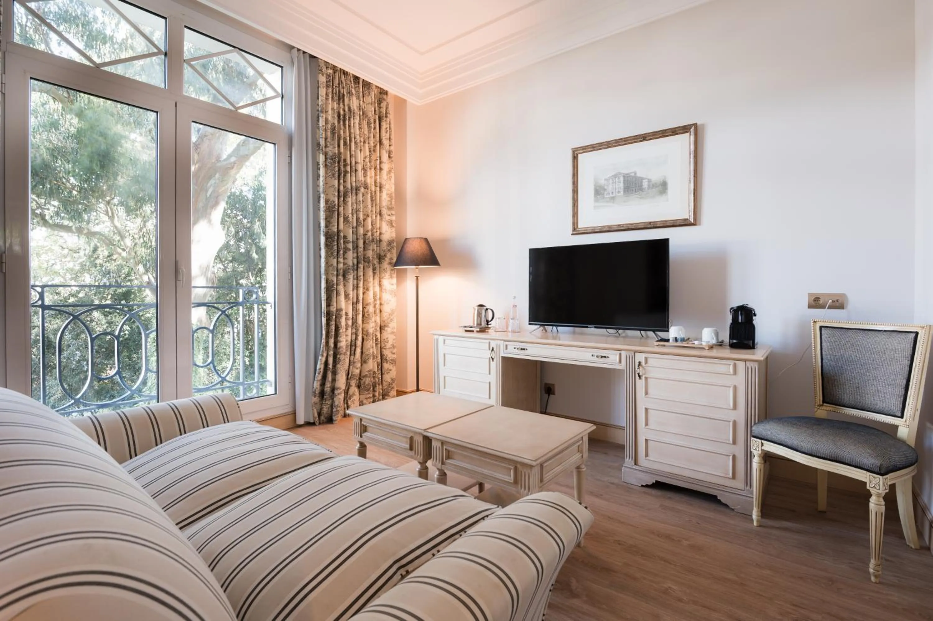 Photo of the whole room, Bed in Castilla Termal Solares