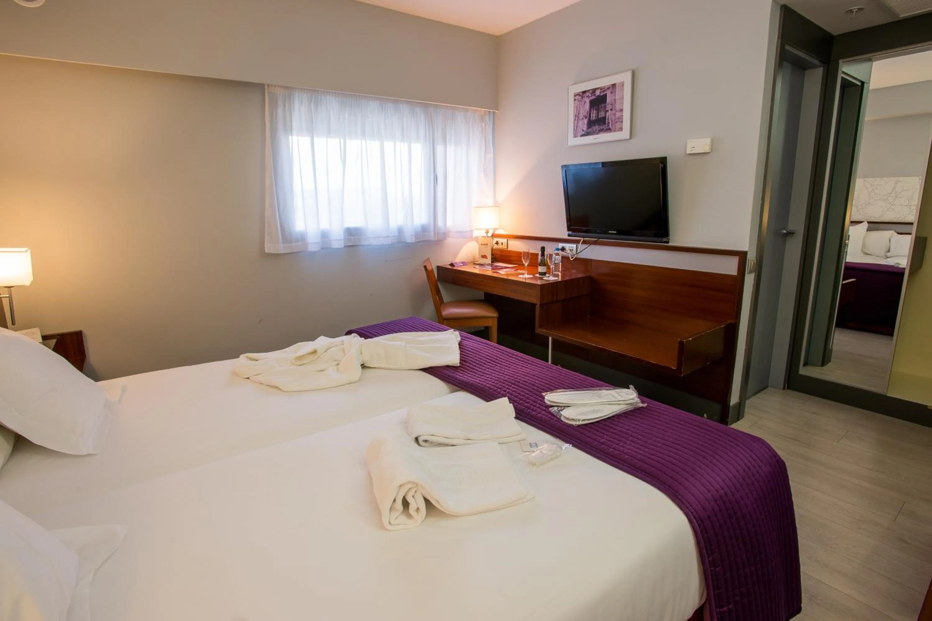 Bedroom, Bed in Hostal Torrejón