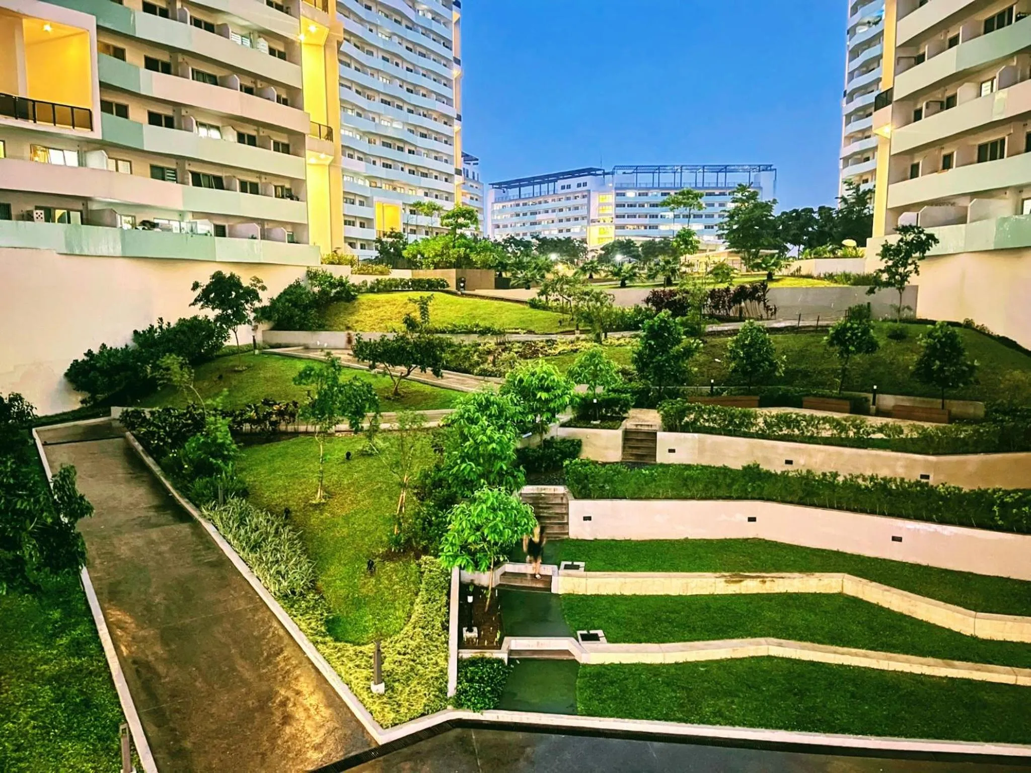 TV and multimedia in Acellyne's Suites at The Residences at Commonwealth by Century