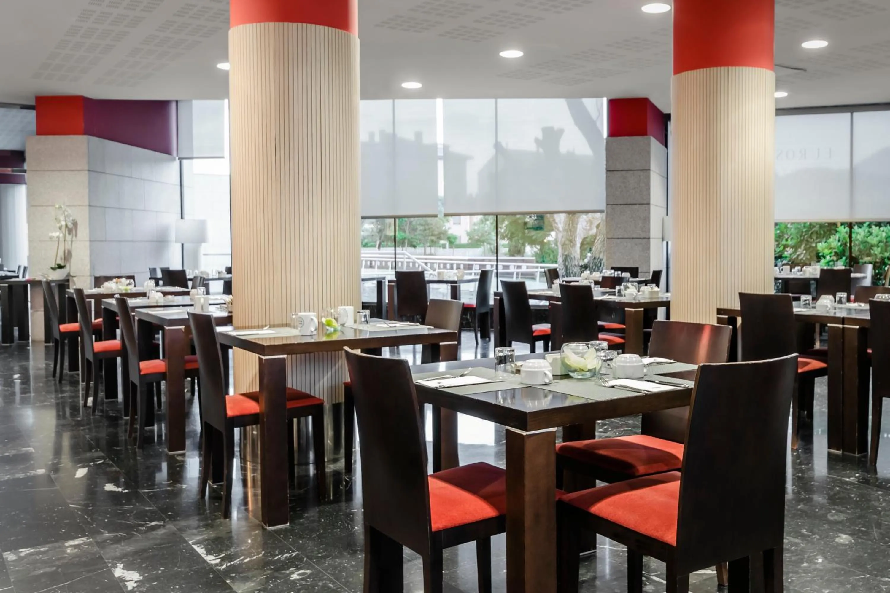 Restaurant/places to eat in Eurostars Reina Felicia