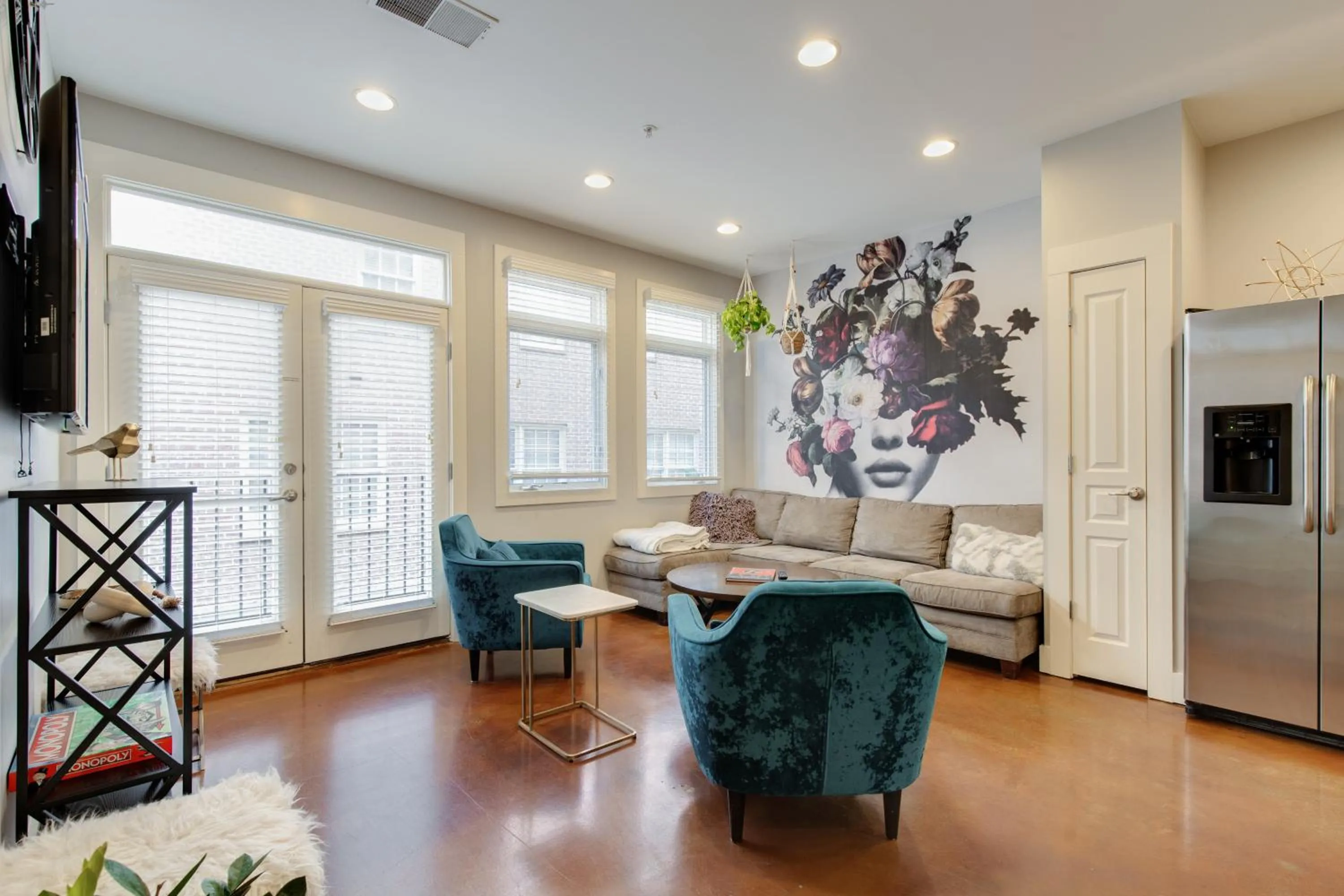 TV and multimedia in Stunning West end Condo - close to everything Nashville has to offer!