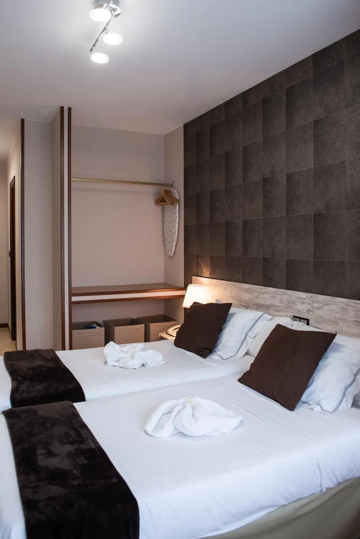 Balcony/Terrace, Bed in Hotel Ancora