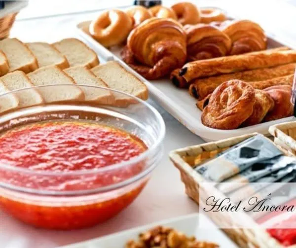 Breakfast in Hotel Ancora