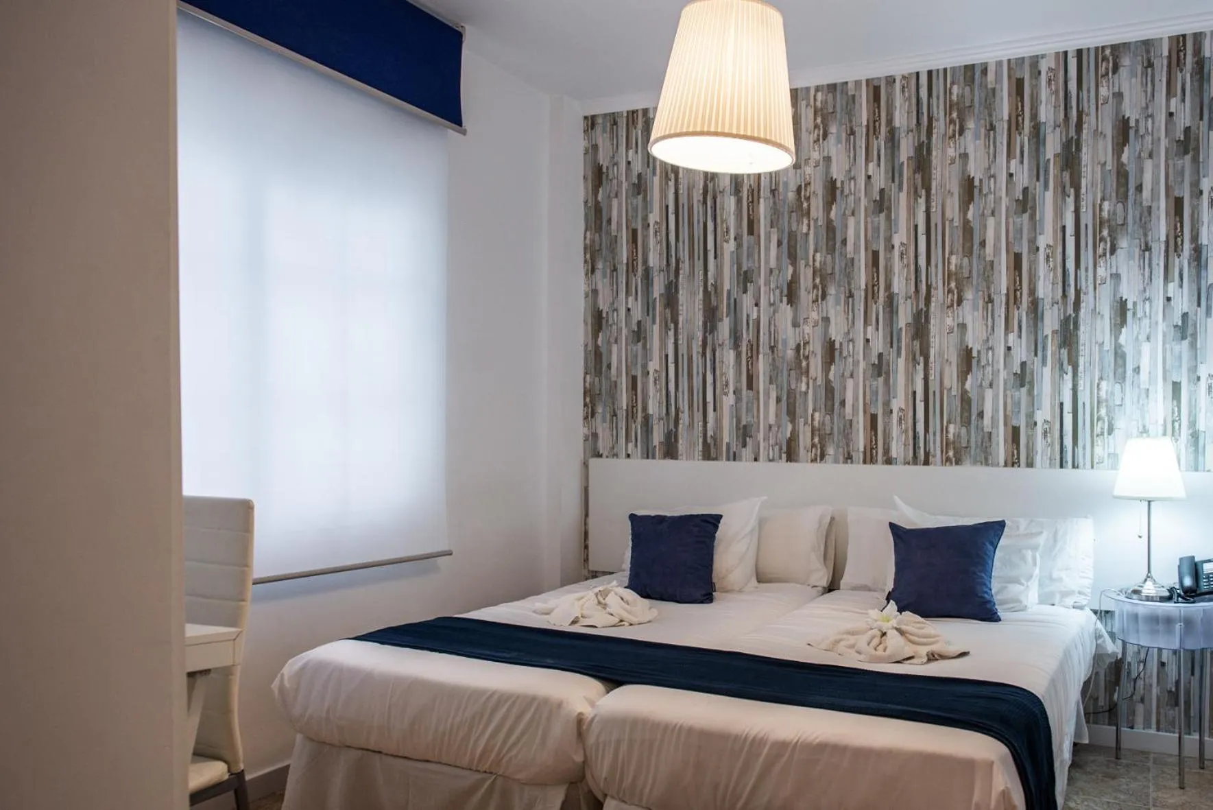 Balcony/Terrace, Bed in Hotel Ancora