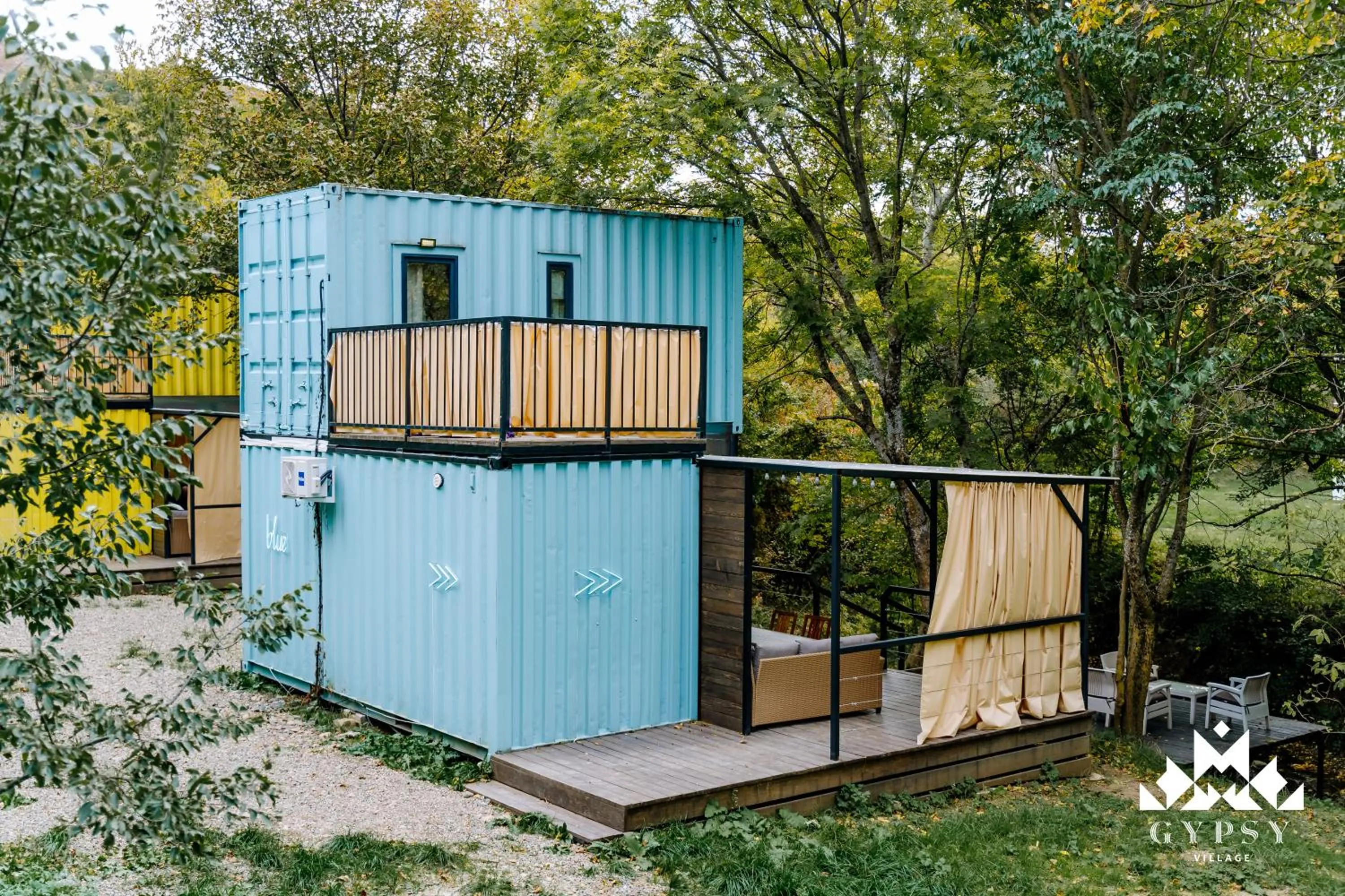 Property building in Gipsy Village Park Hotel