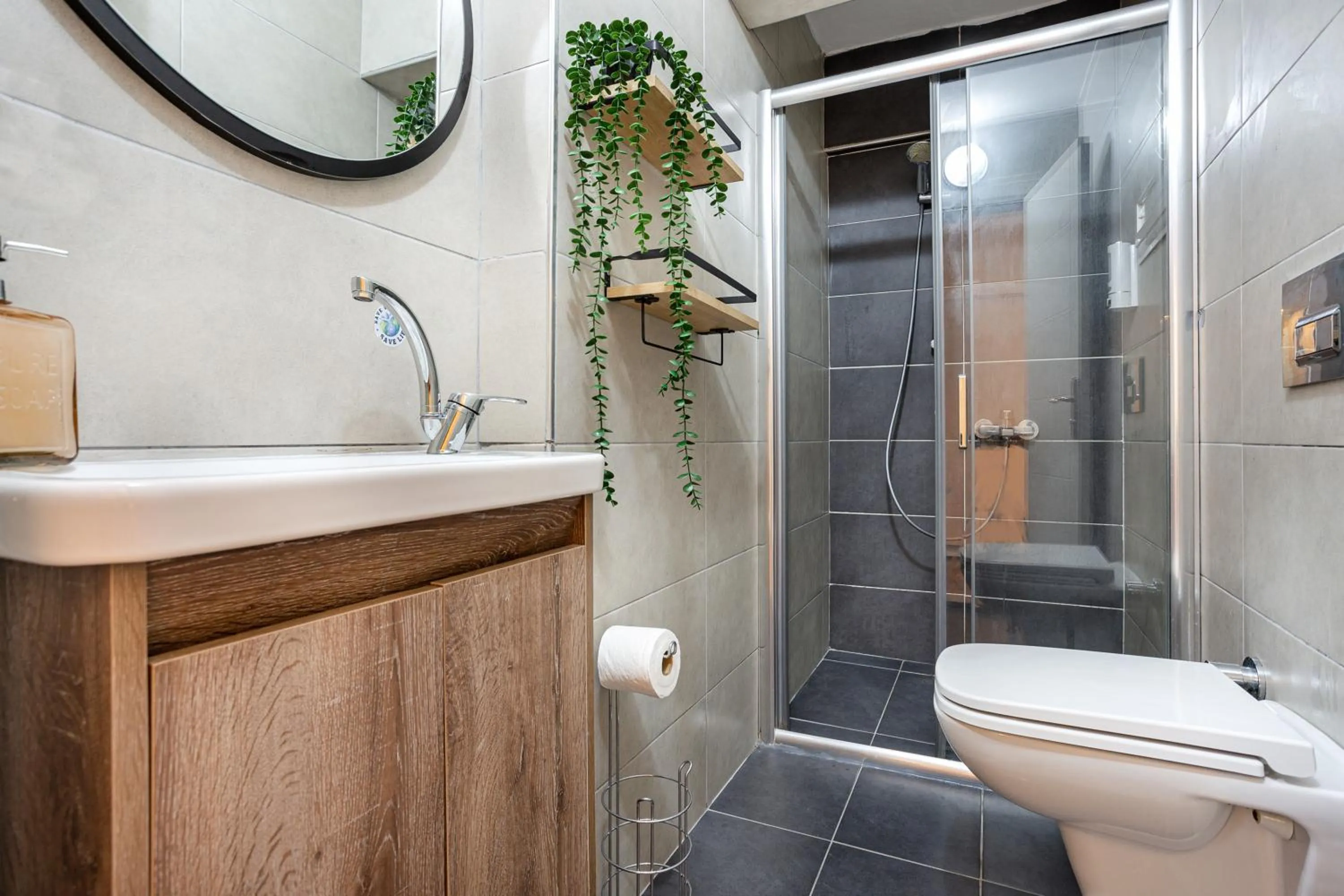 Toilet in Port Galata Suites