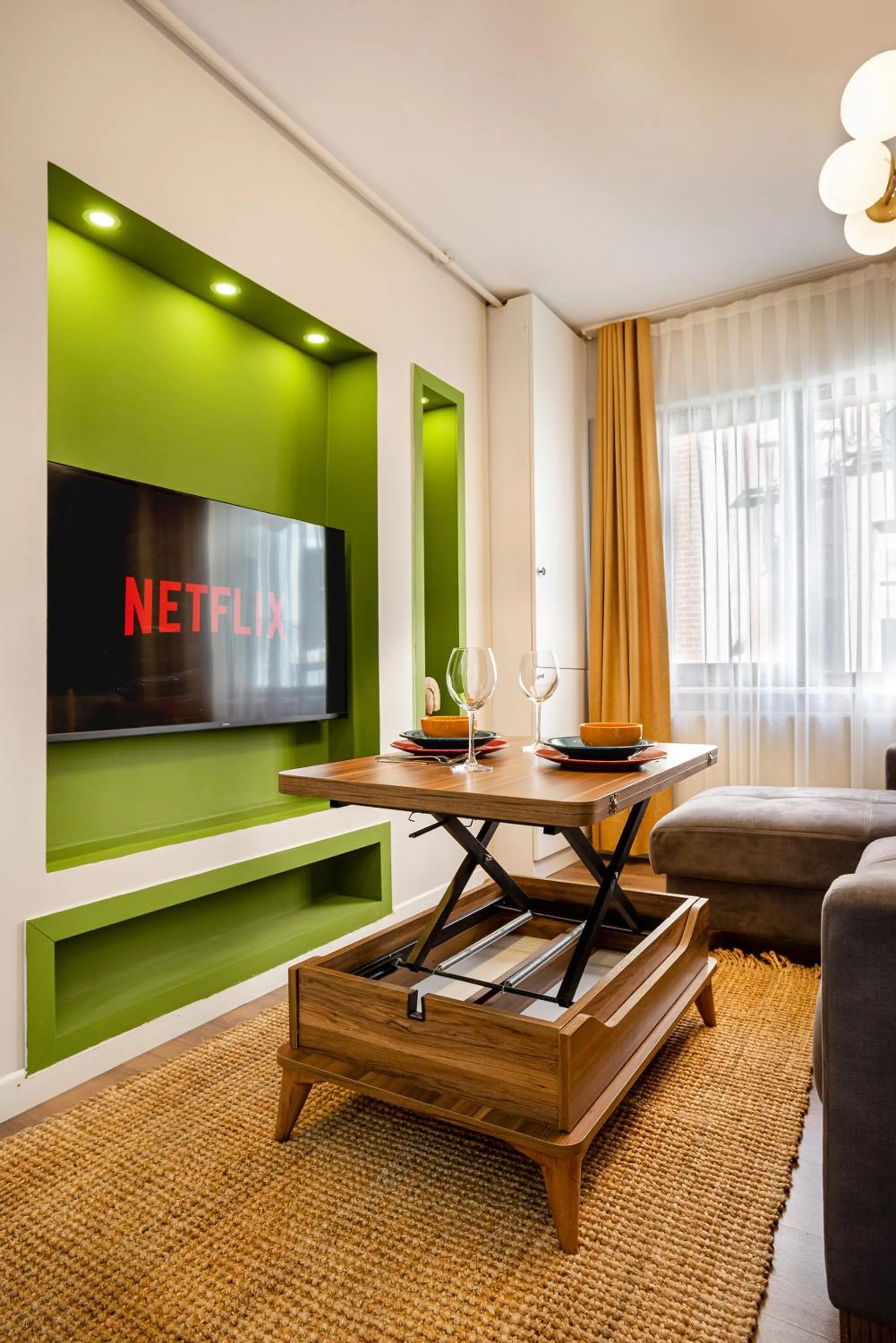 Communal lounge/ TV room in Port Galata Suites