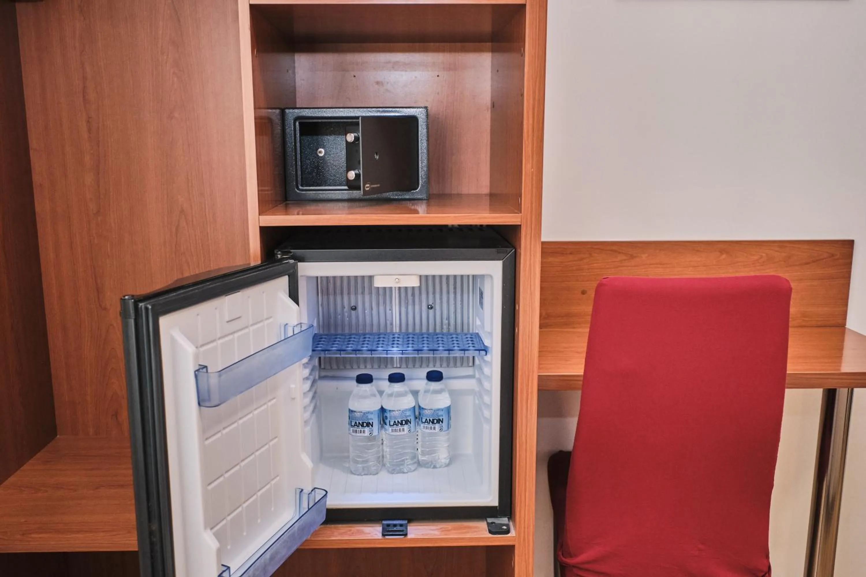 minibar in Hotel Entrecercas