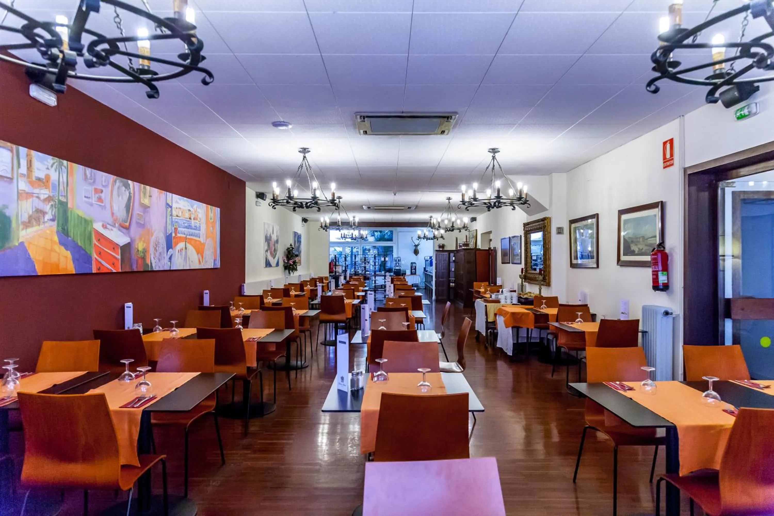 Restaurant/places to eat in Galeón