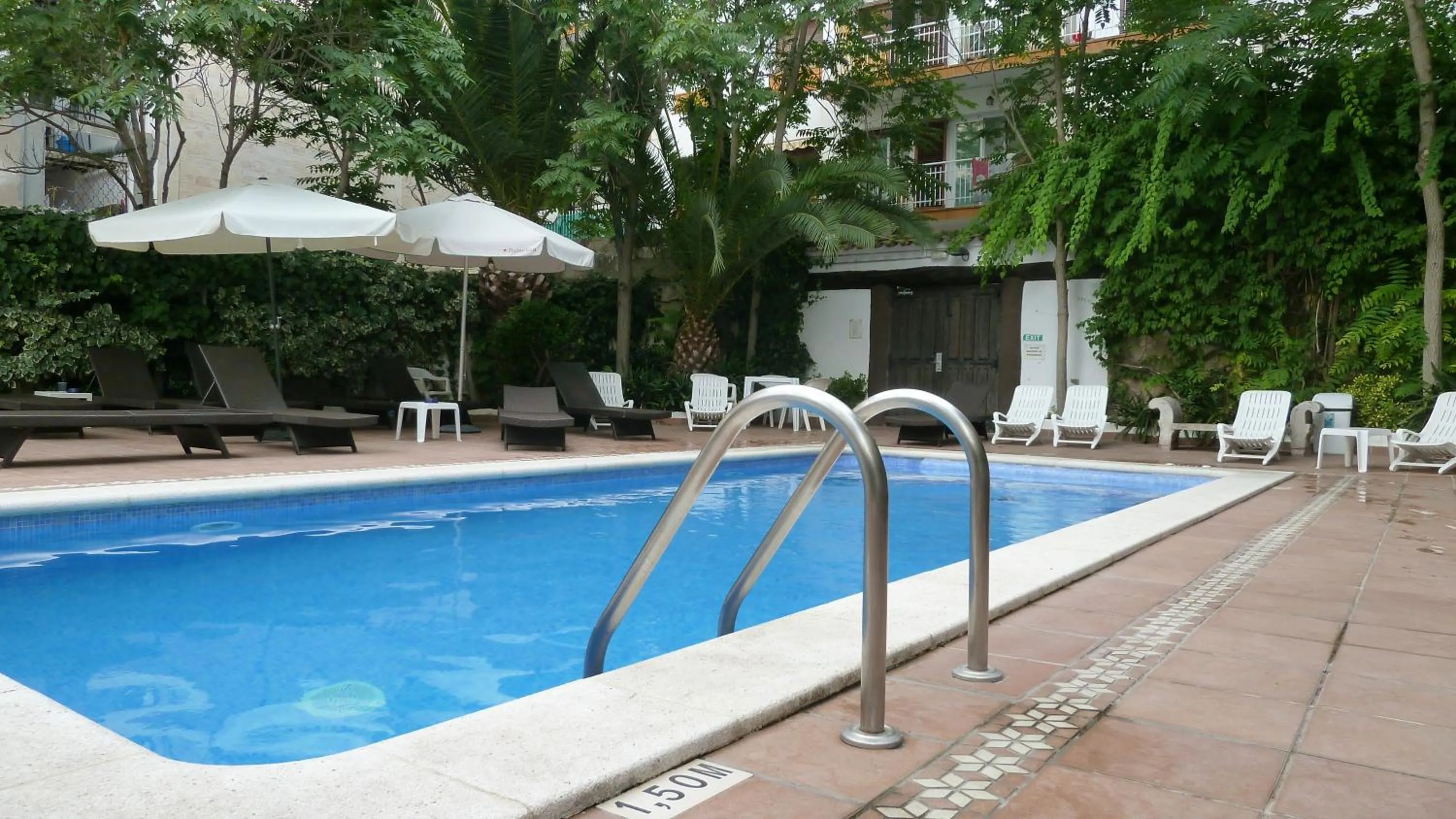 Swimming pool in Galeón