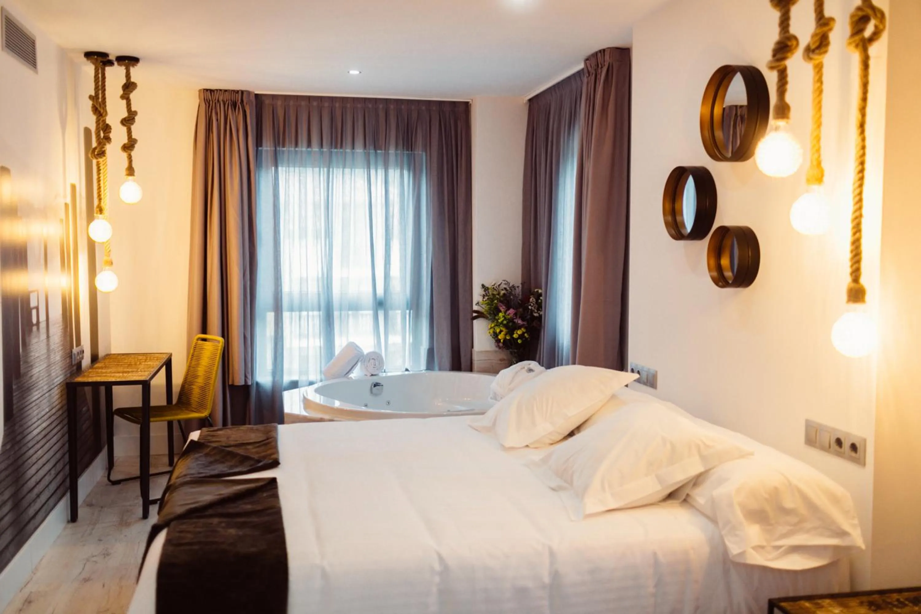 Photo of the whole room, Bed in Hotel Cuevas - Adults Only