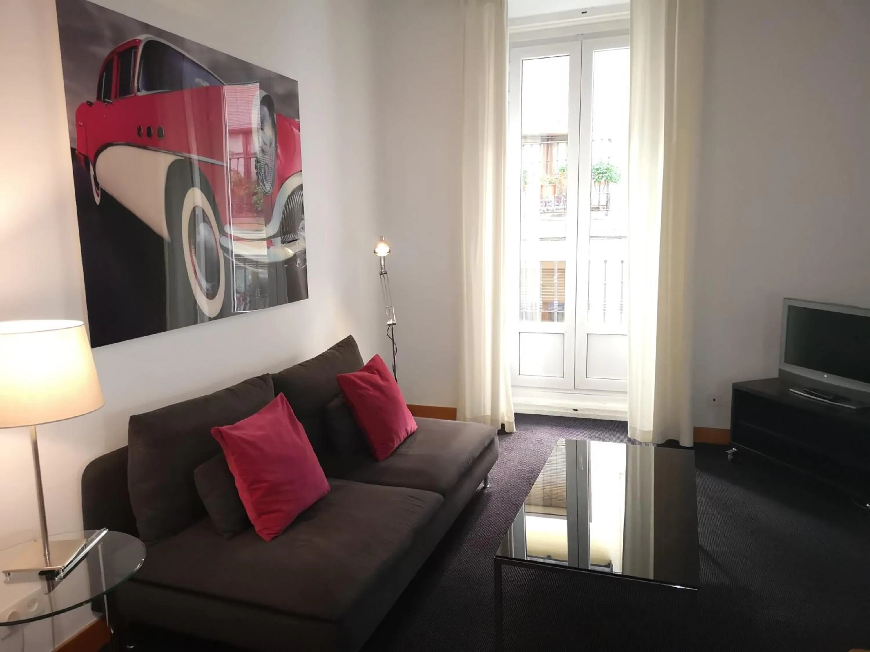 Seating area in Suite Prado