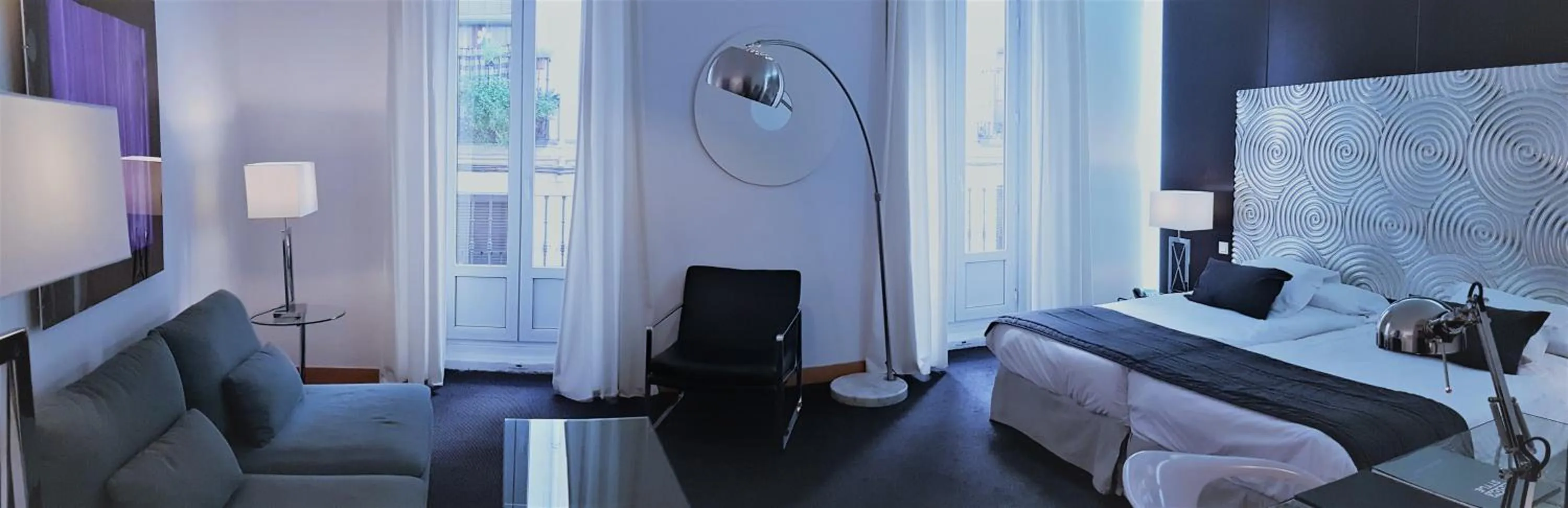 Bedroom, Bed in Suite Prado