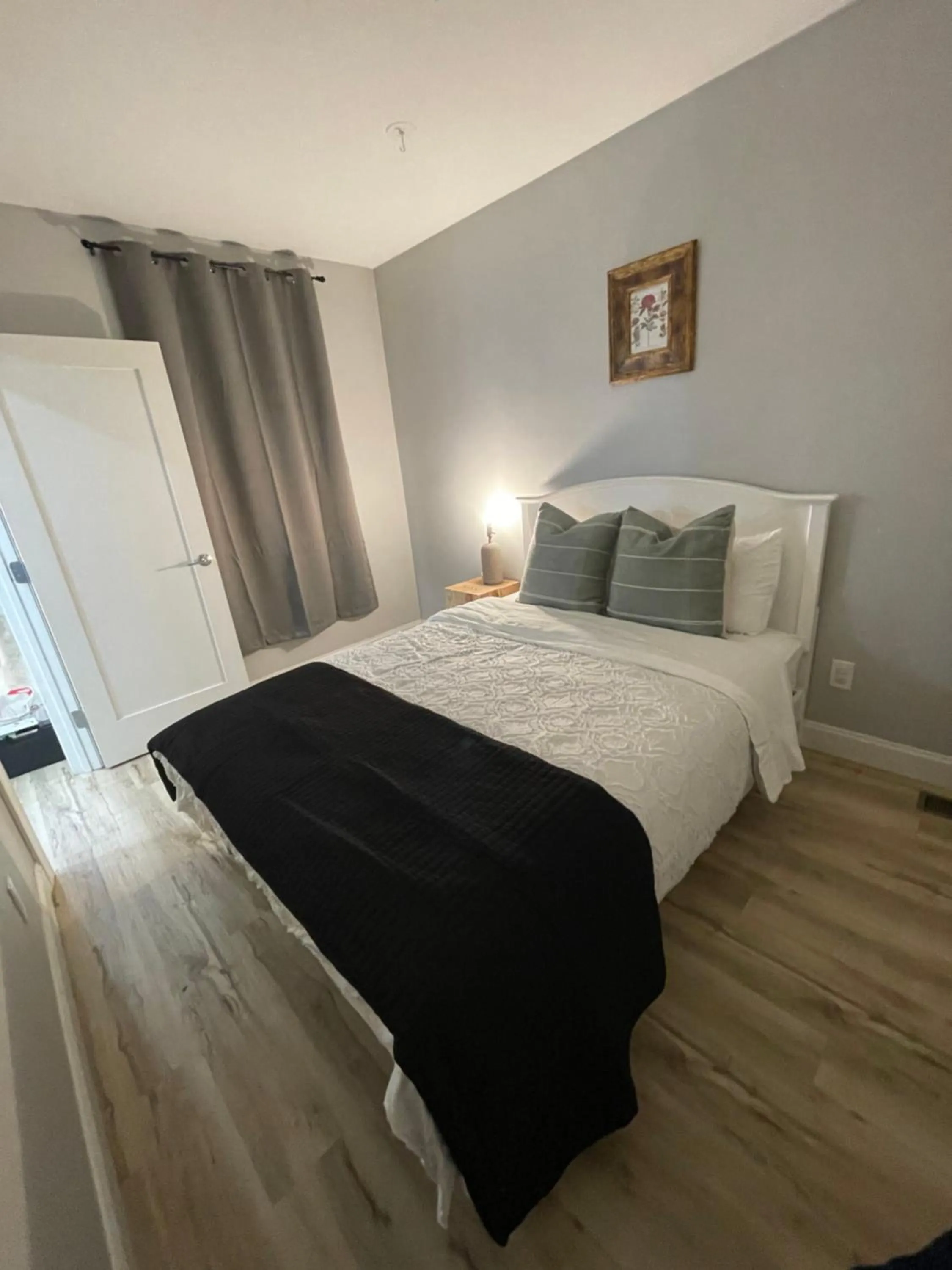 Bed in Modern Luxury Apartment near NYC