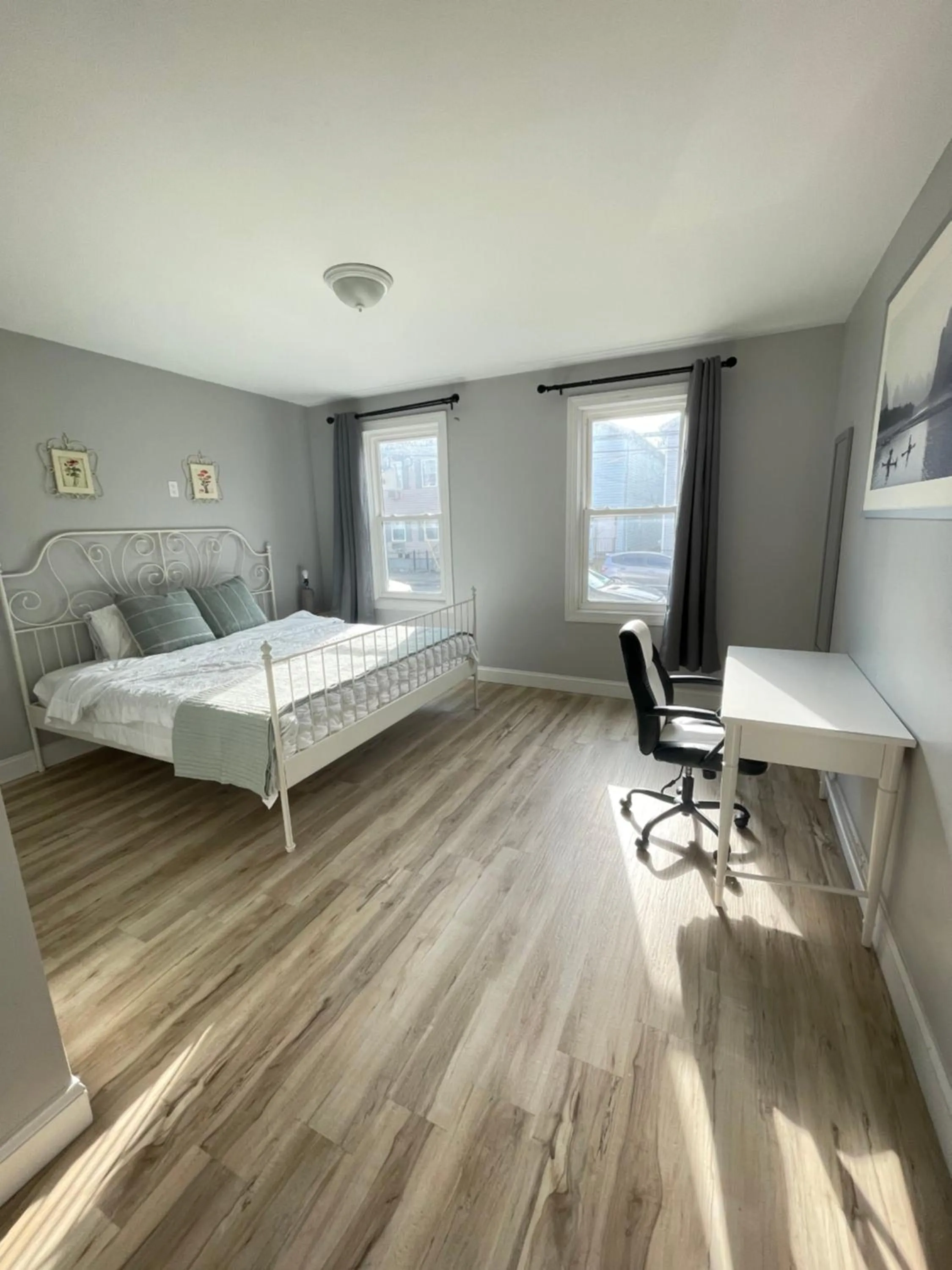 Bed in Modern Luxury Apartment near NYC