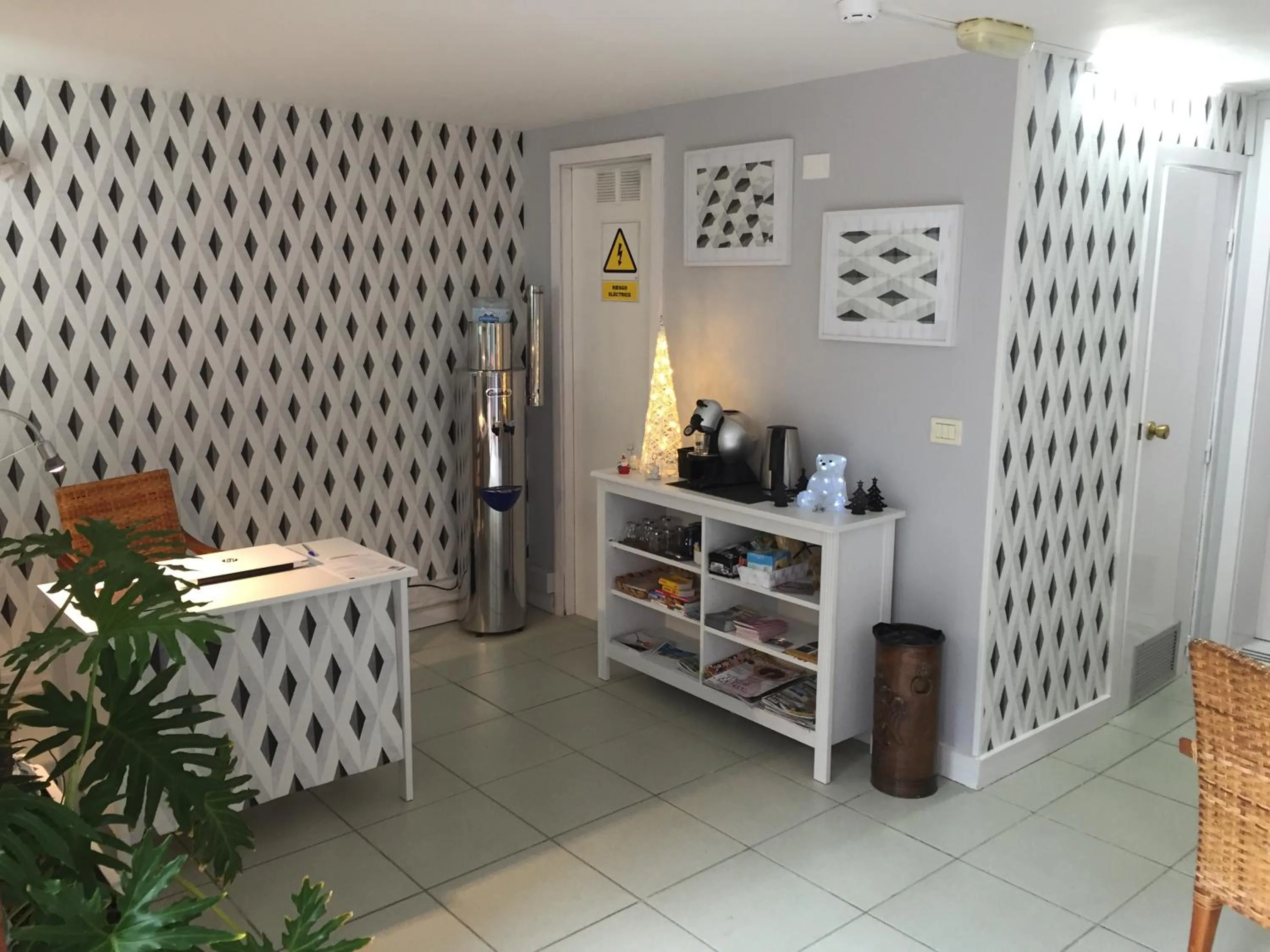 Lobby or reception in Apartamentos El Paseo