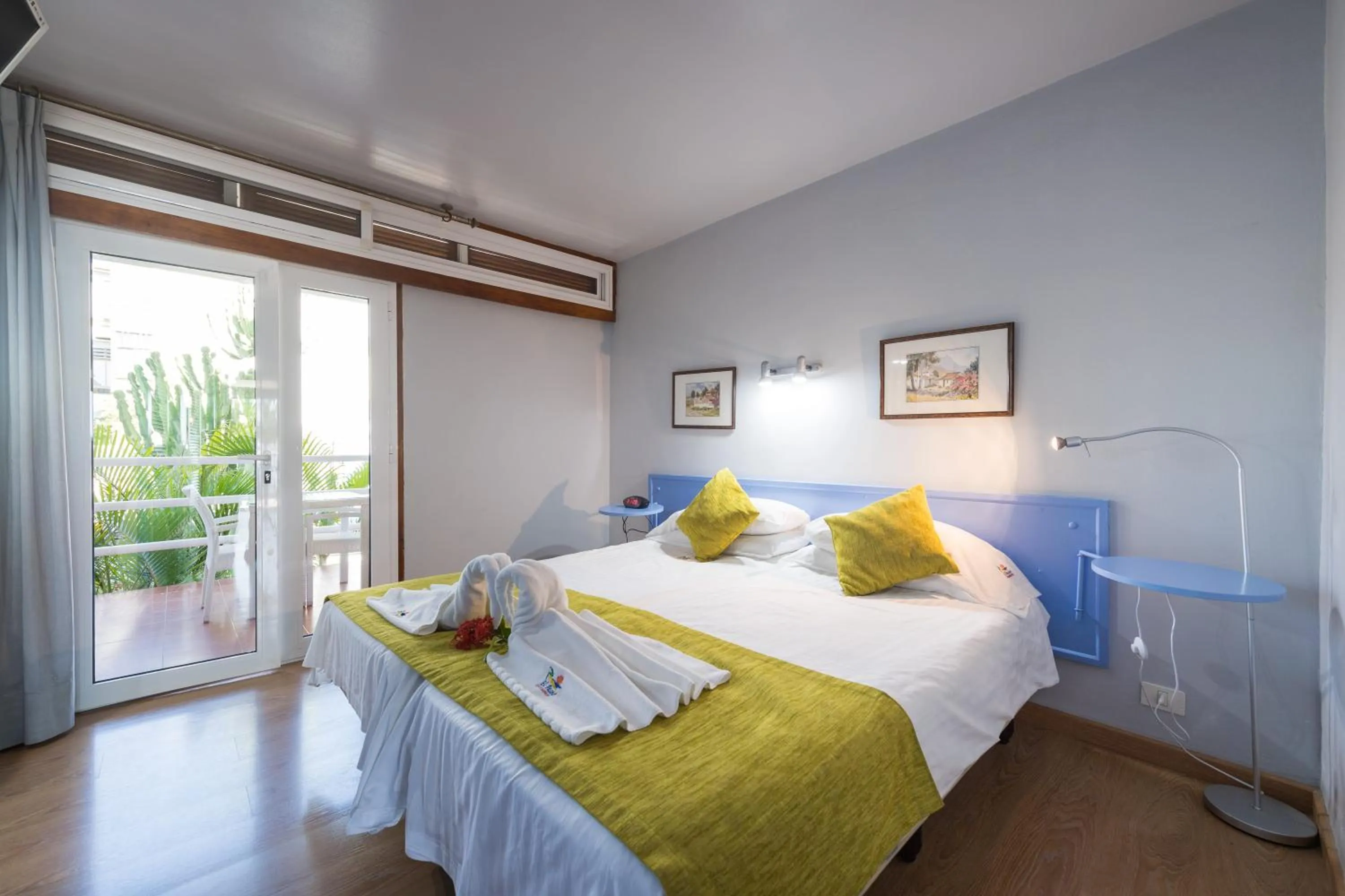 Bed in Apartamentos El Paseo