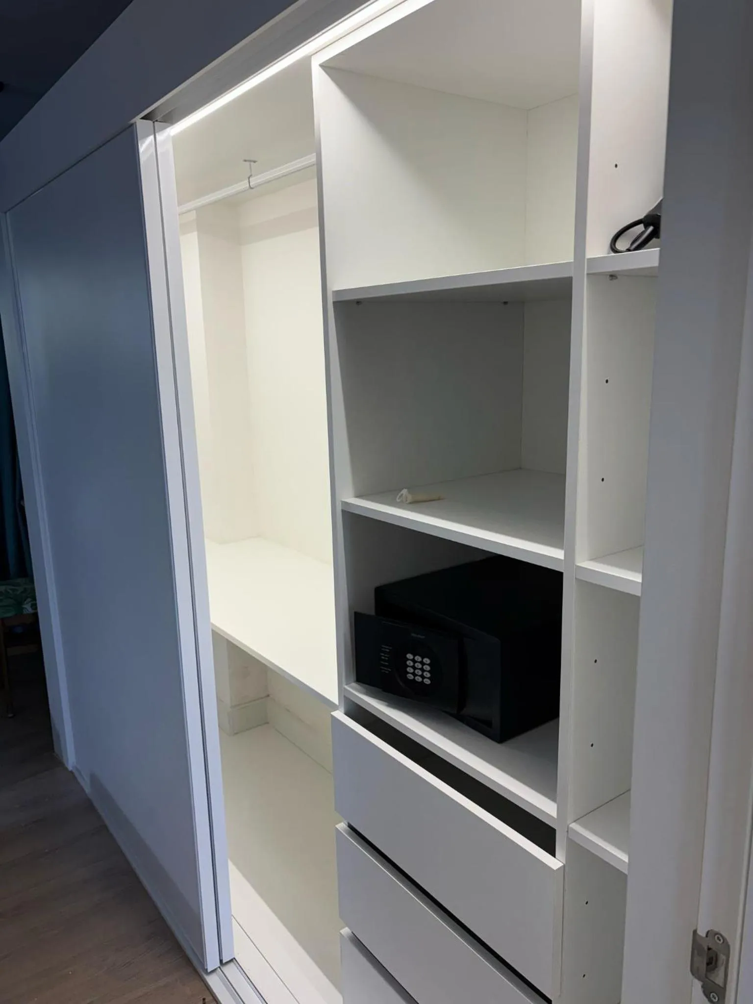 storage in Apartamentos El Paseo