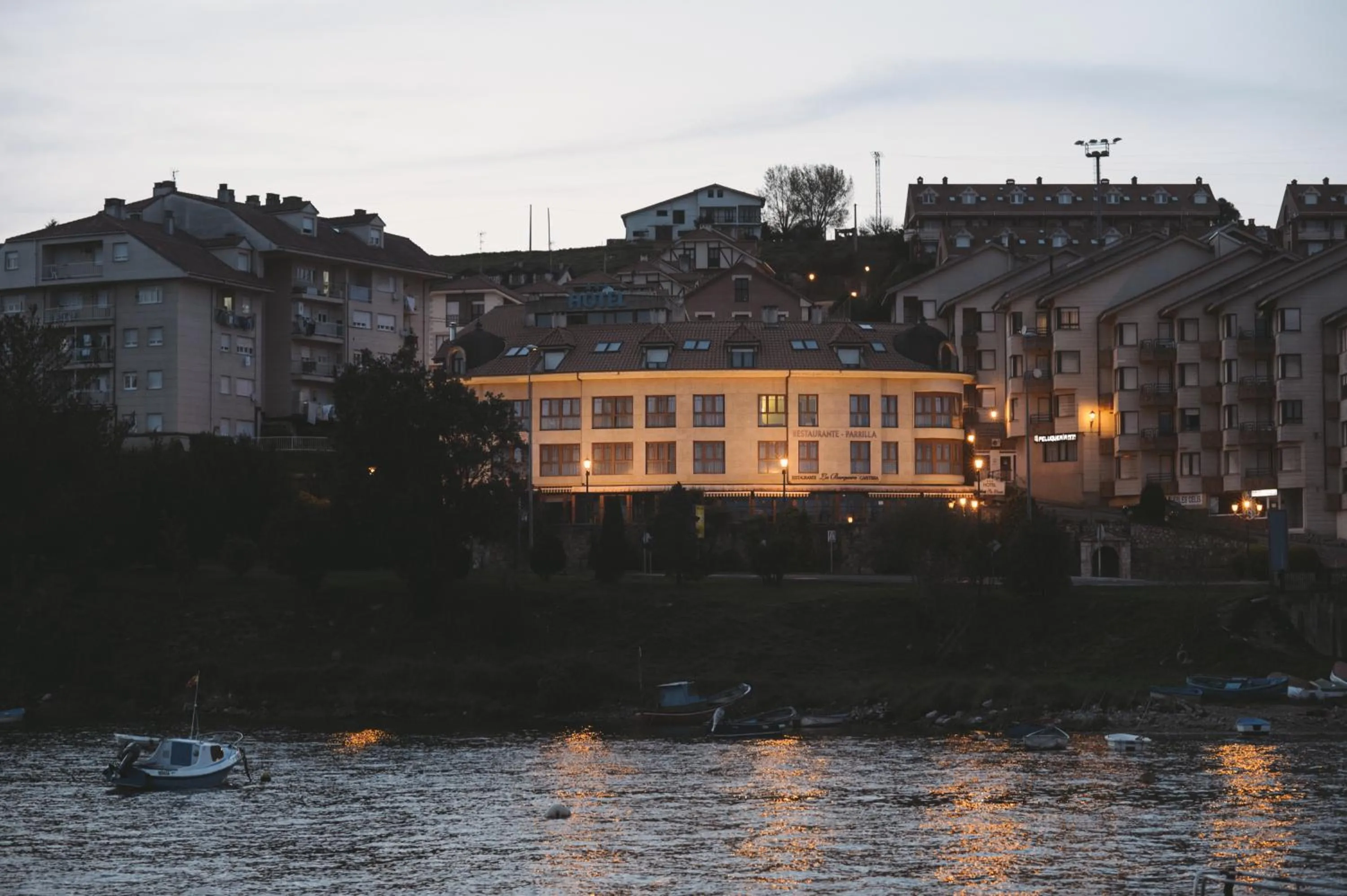 Facade/entrance in Hotel Faro de San Vicente