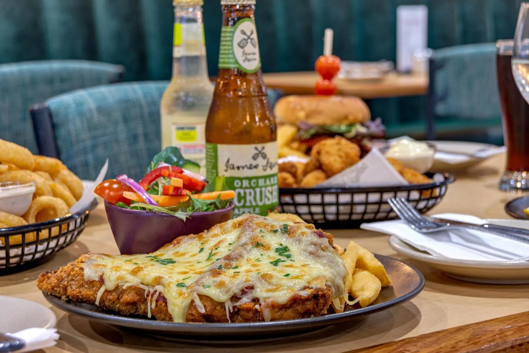 Restaurant/places to eat in Gawler Arms Hotel