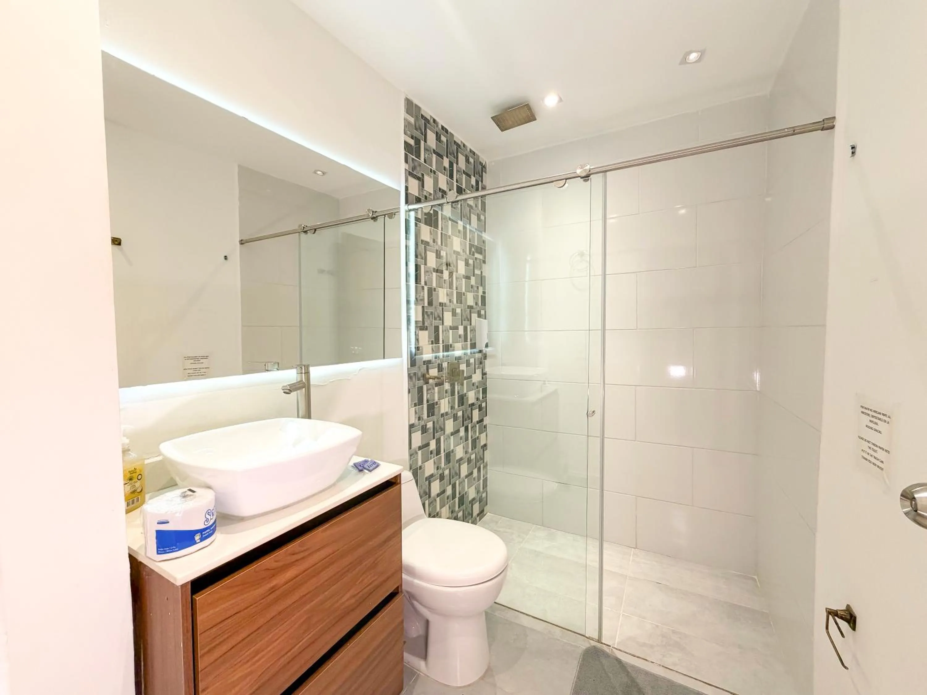 Shower in Hotel Recuerdos de mi Tierra El Poblado Provenza