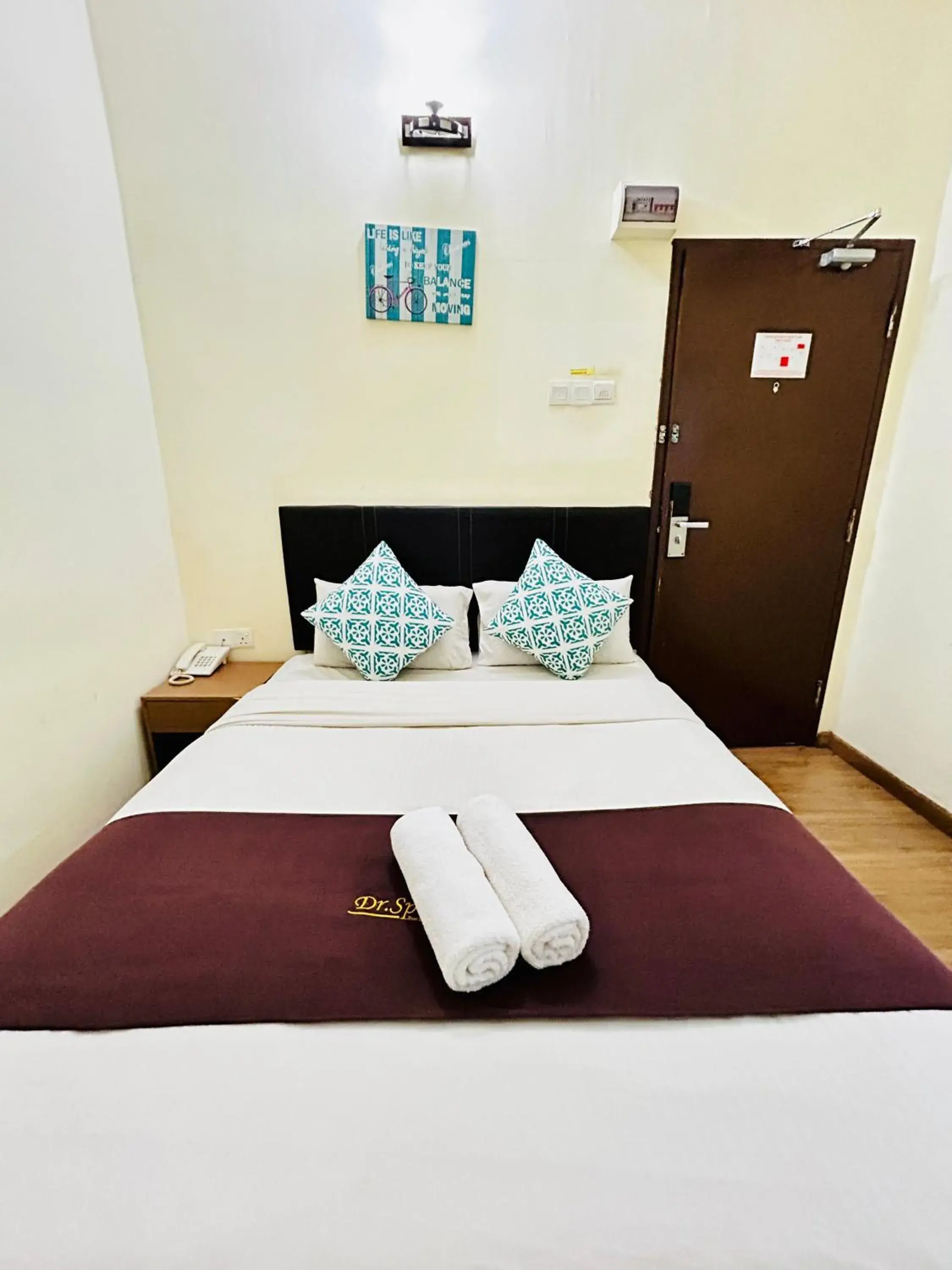 Standard Queen Room in CHARISMA HOTEL Standard Queen Room in CHARISMA HOTEL