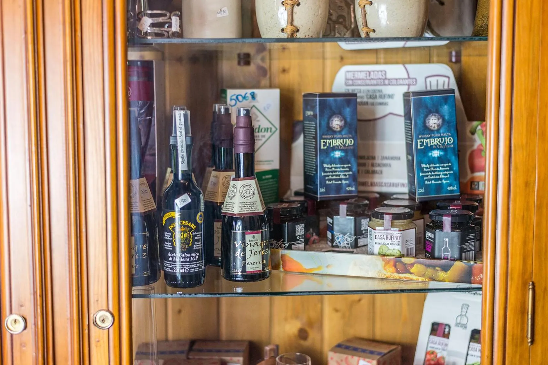 On-site shops in Cortijo De Tajar