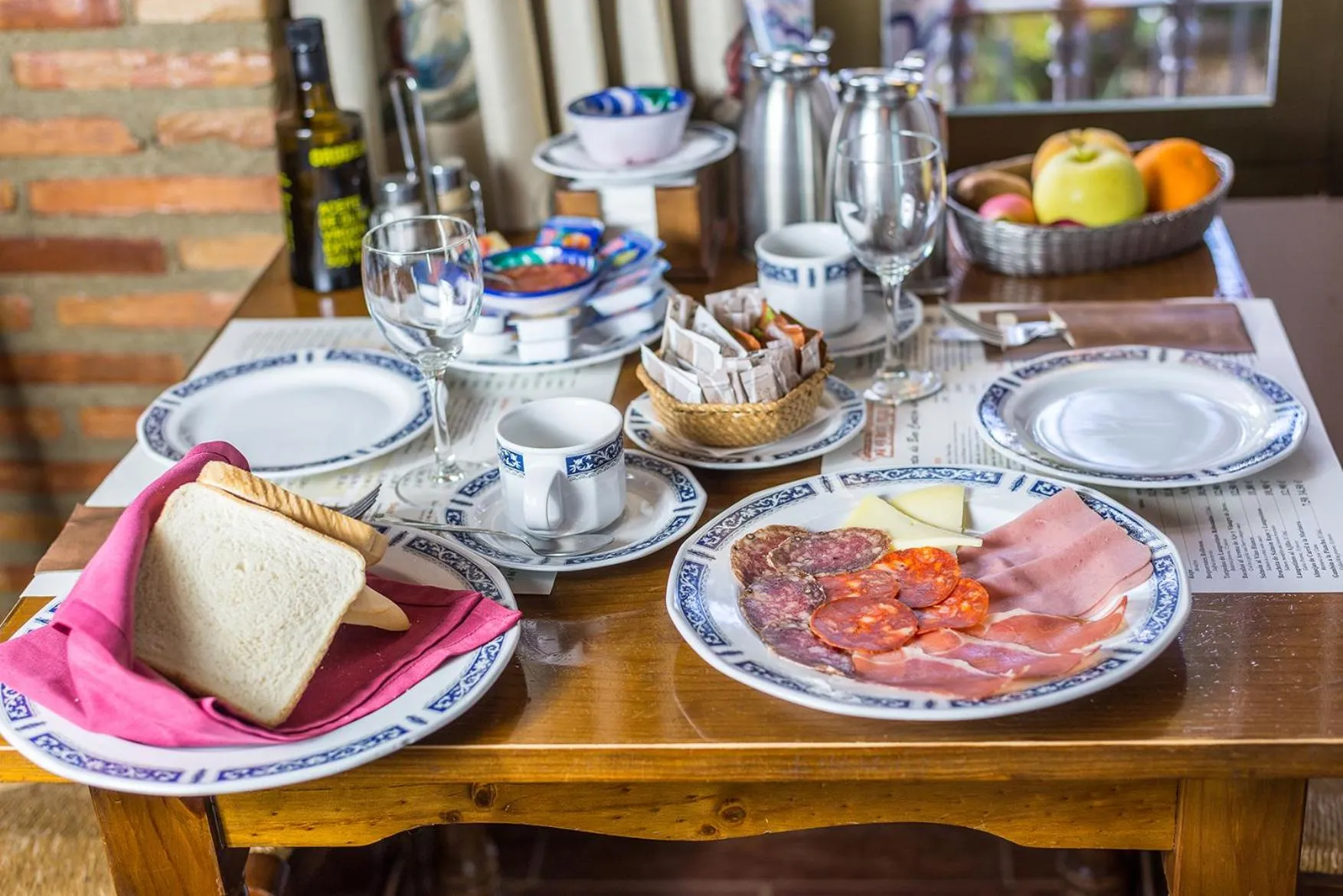 Continental breakfast in Cortijo De Tajar