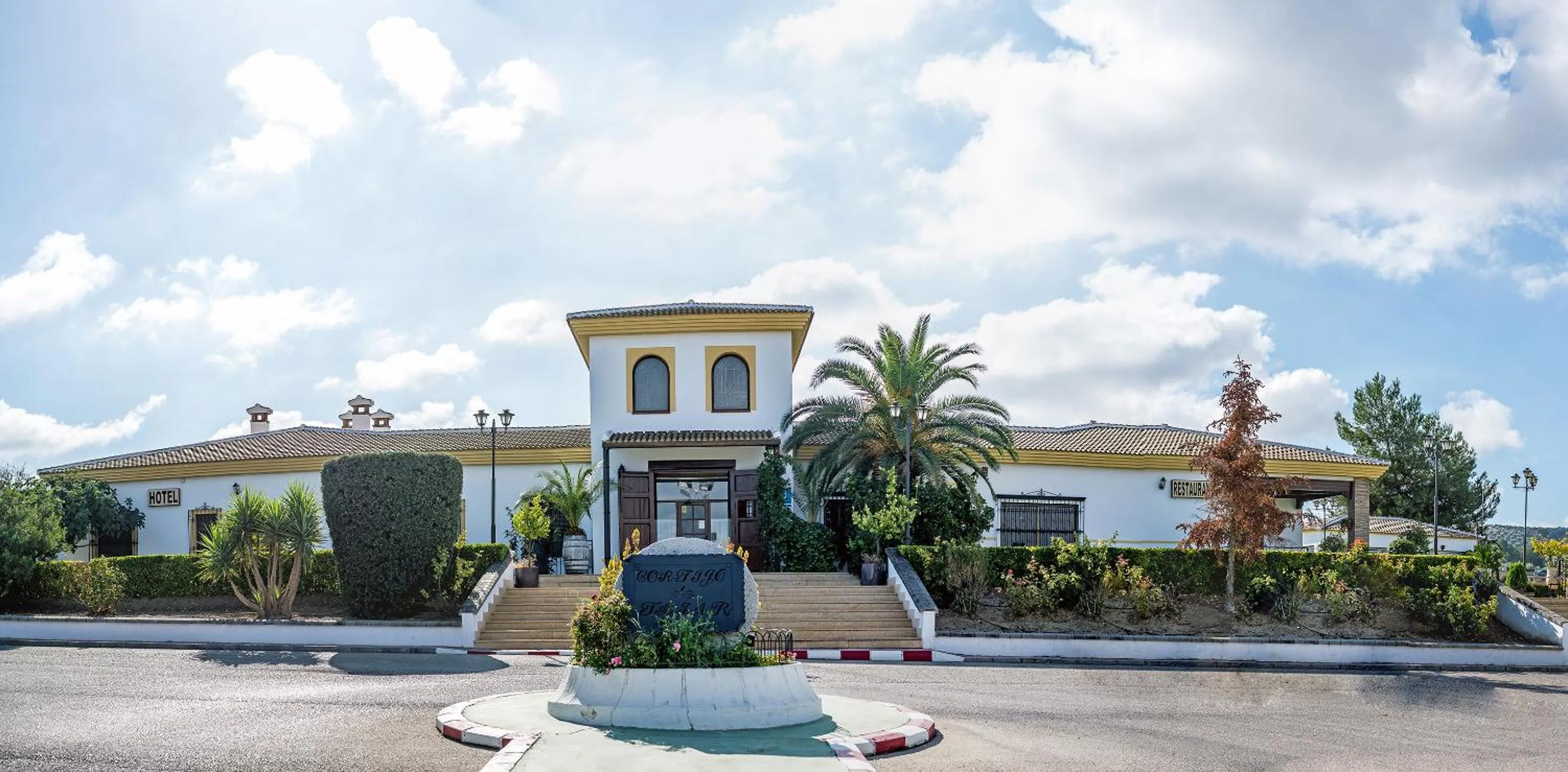 Facade/entrance in Cortijo De Tajar