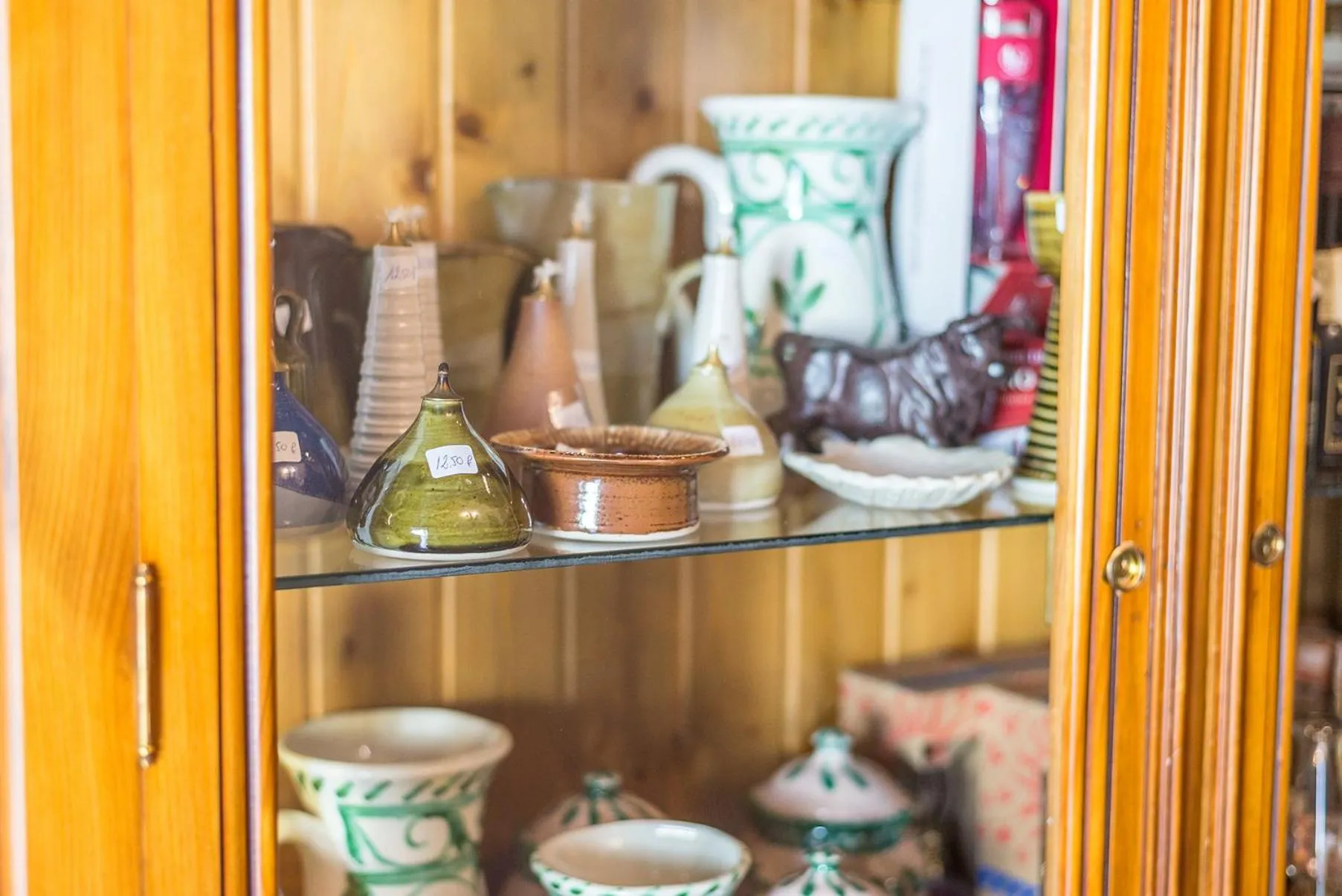 On-site shops in Cortijo De Tajar