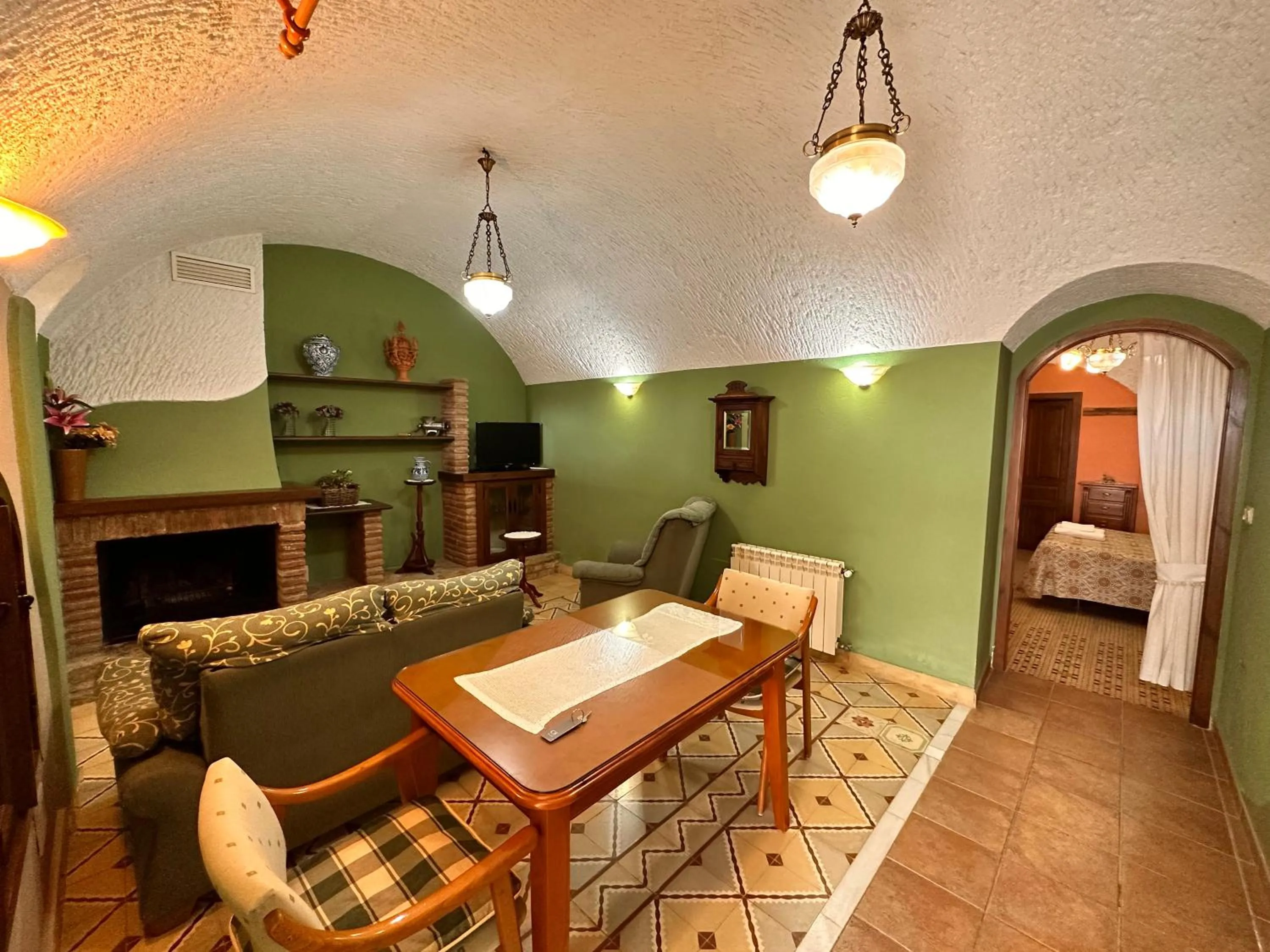 TV and multimedia in Cuevas La Granja