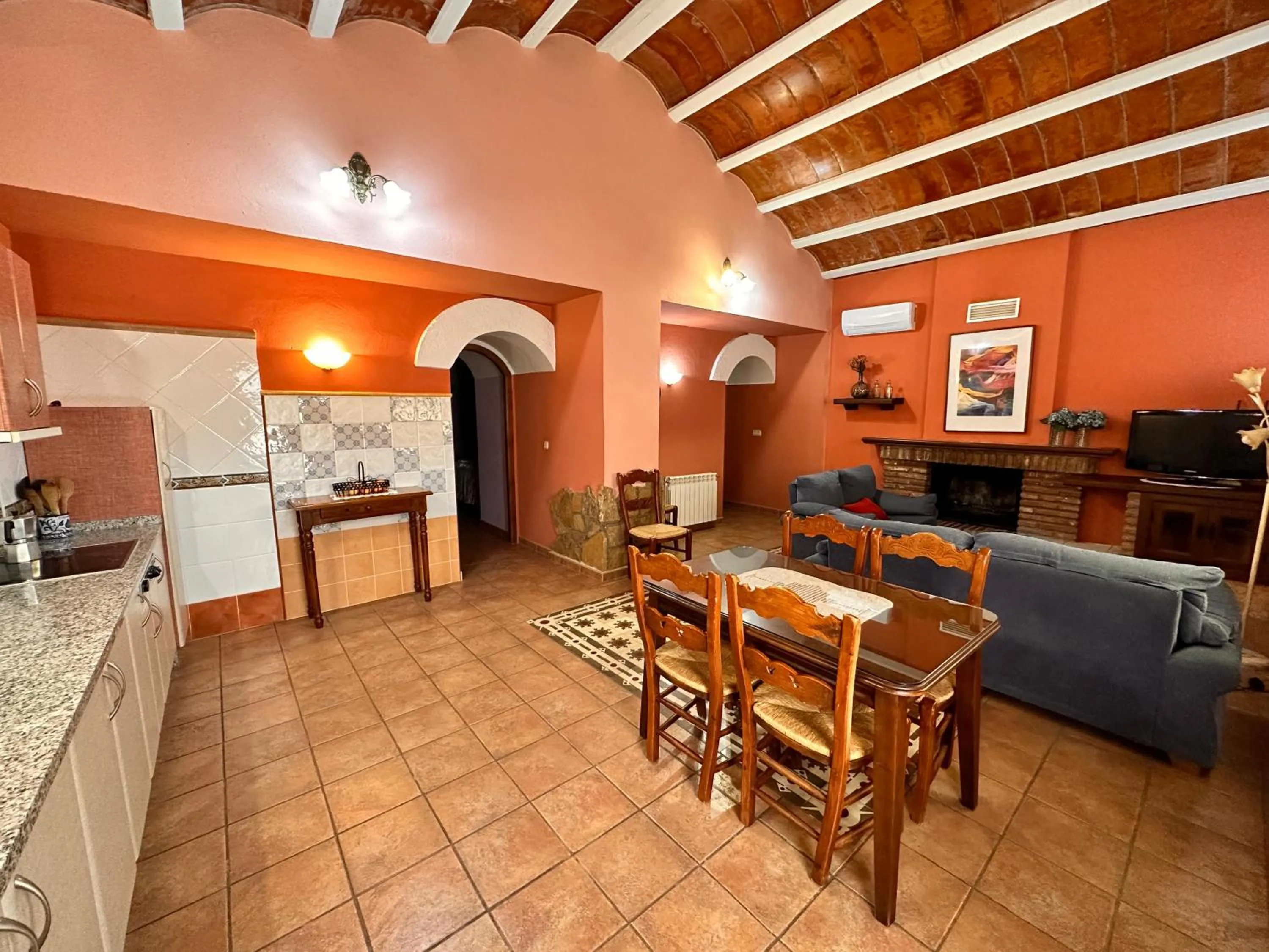 TV and multimedia in Cuevas La Granja