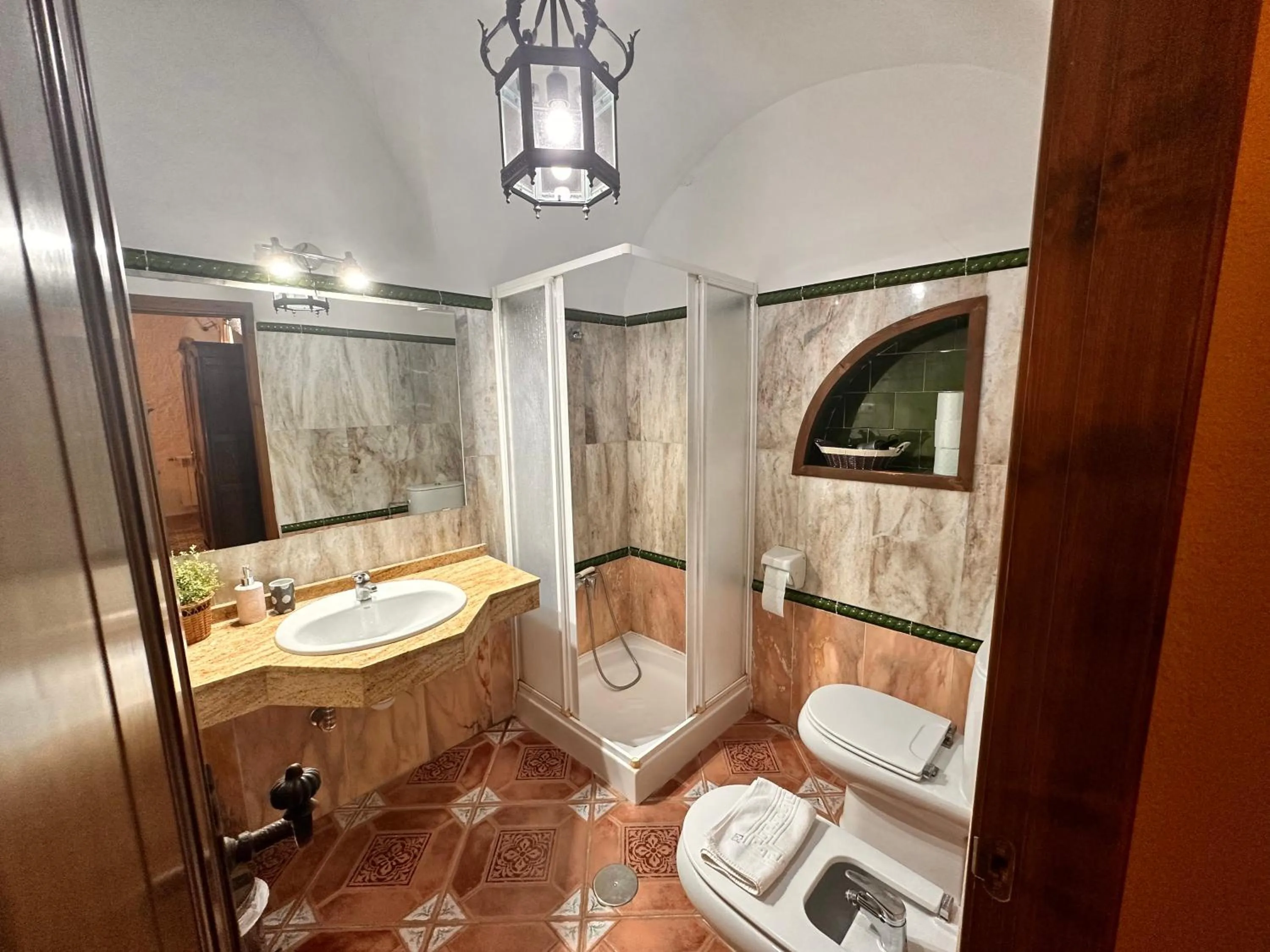 Bathroom in Cuevas La Granja