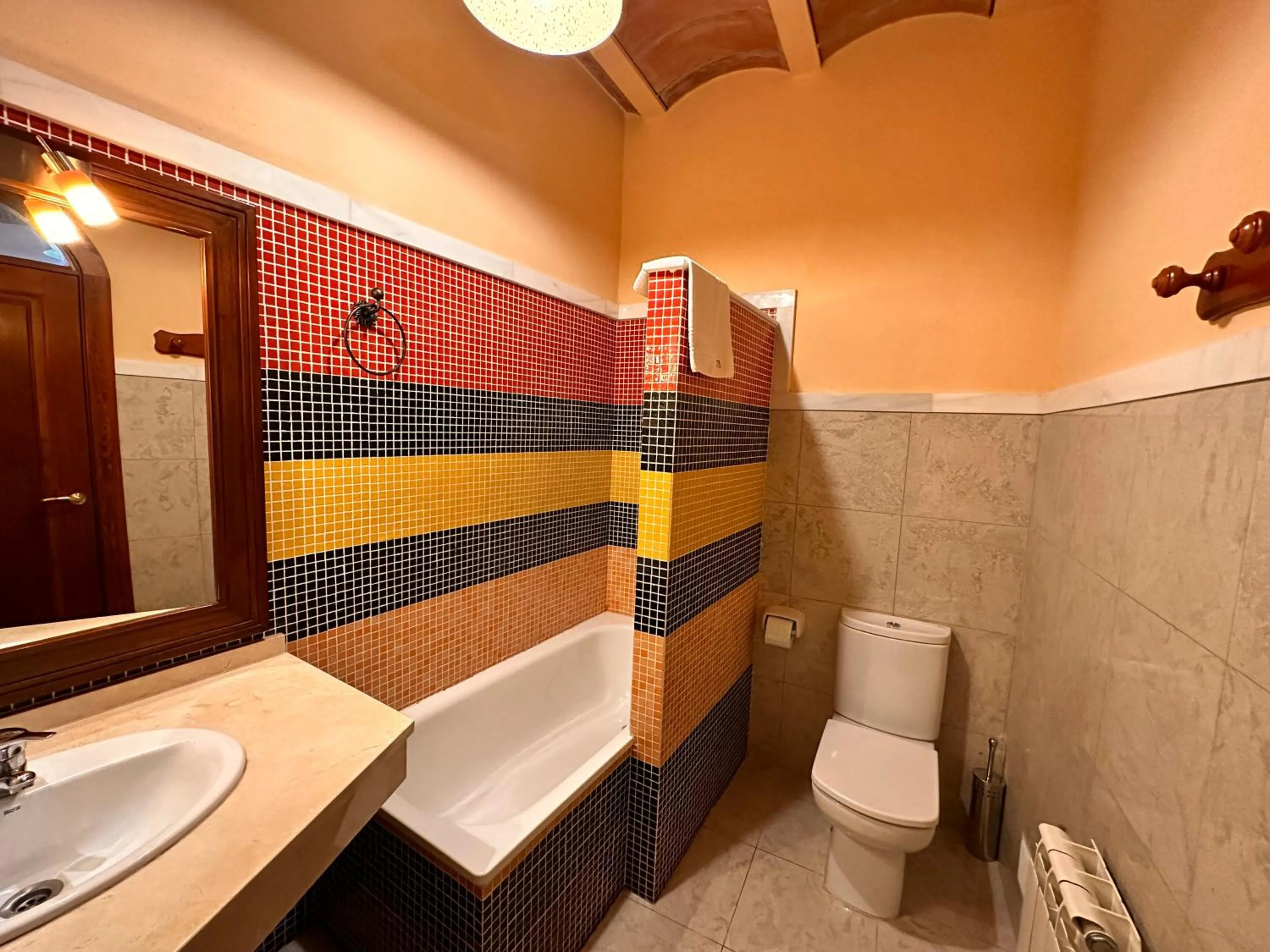 Toilet in Cuevas La Granja