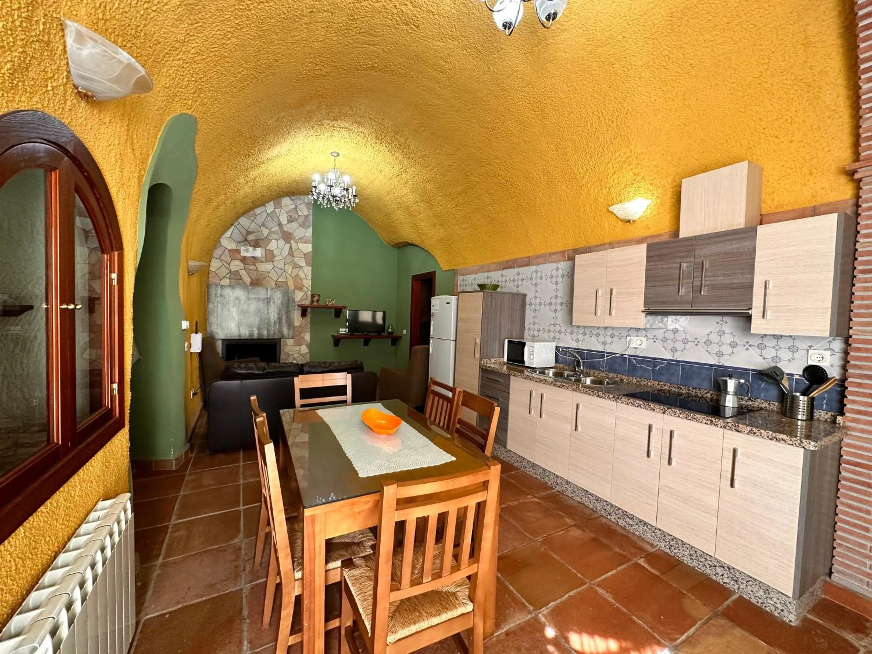 TV and multimedia in Cuevas La Granja