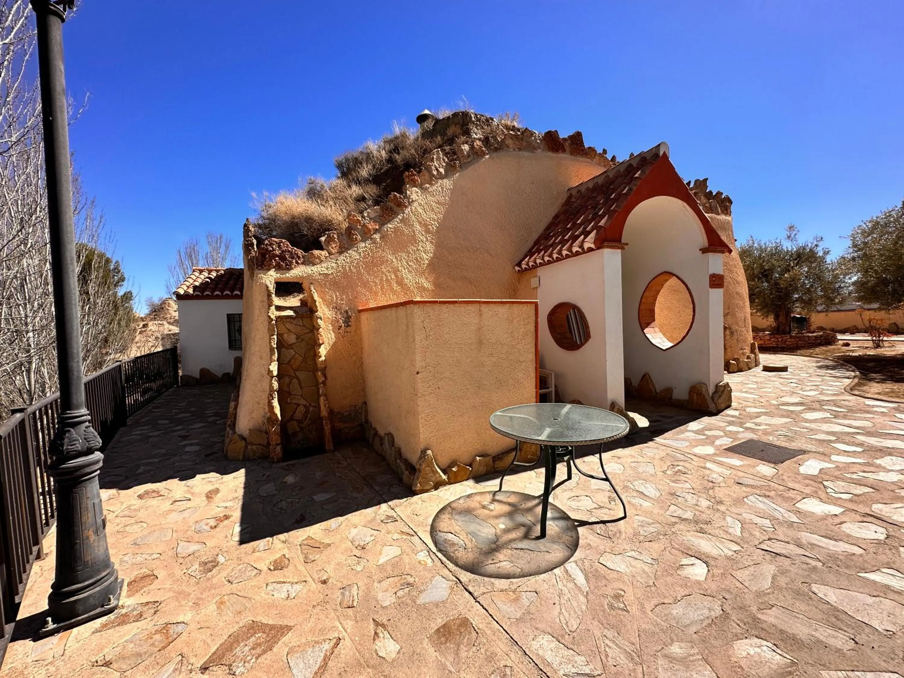 Facade/entrance in Cuevas La Granja