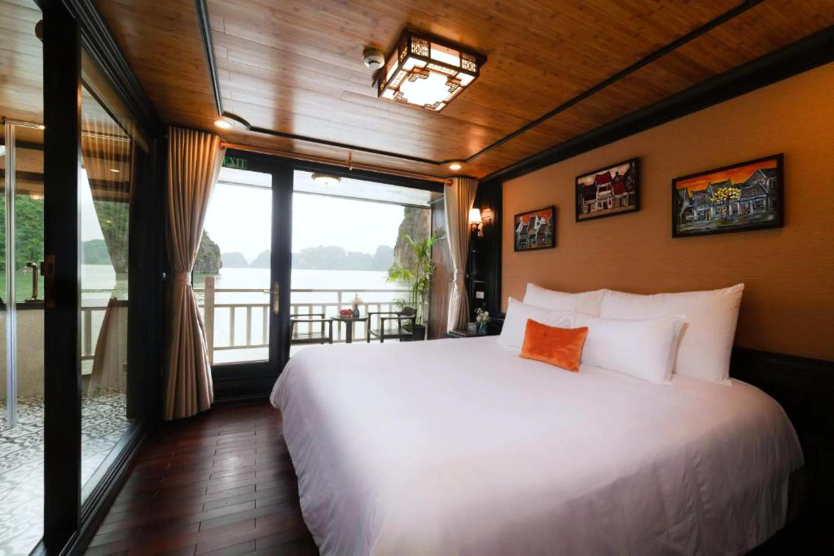 Bed in Arcady Boutique Cruise