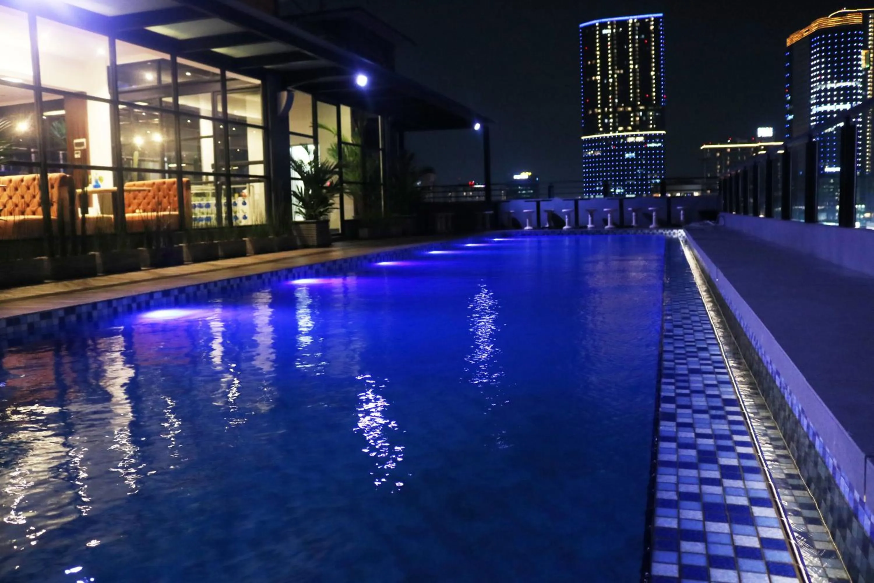 Restaurant/places to eat in Surabaya River View Hotel