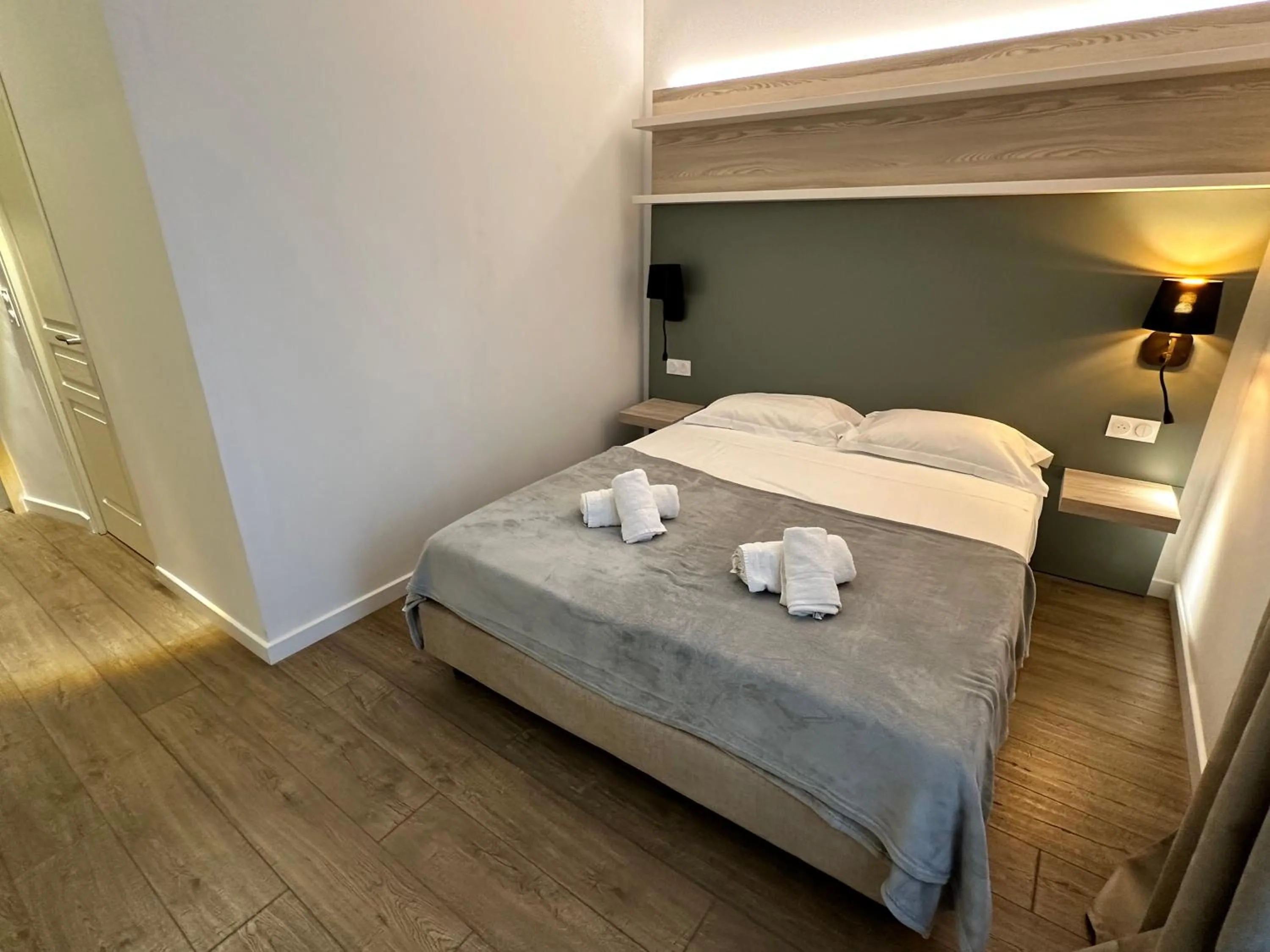 Bed in Hôtel du Nord