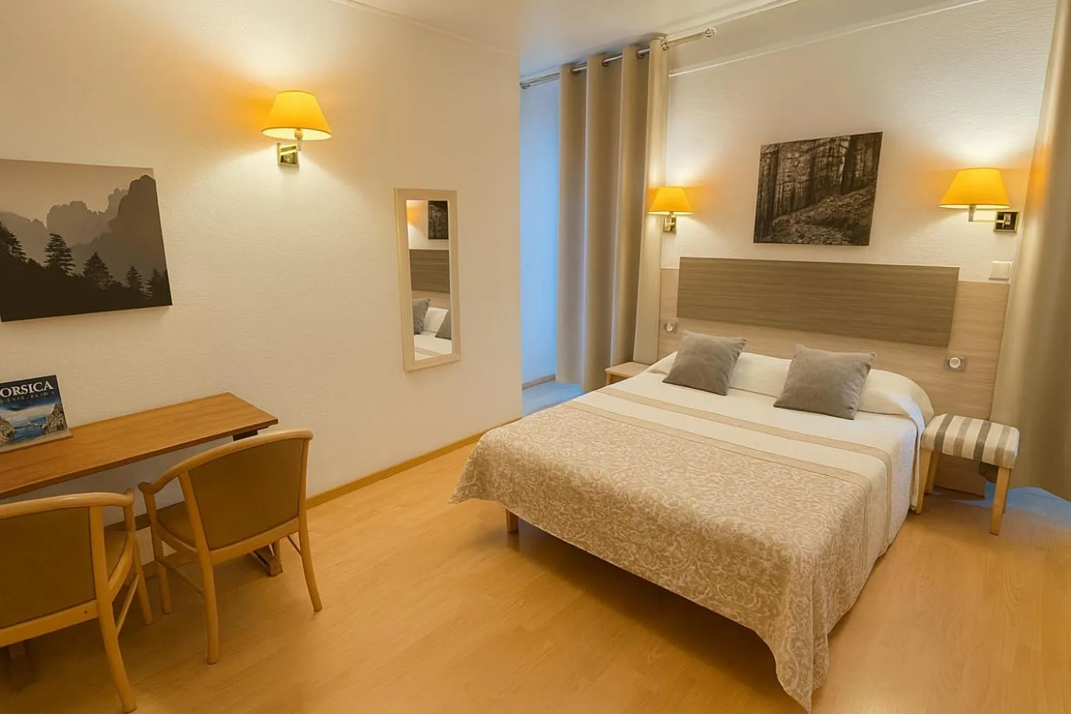 Bed in Hôtel du Nord