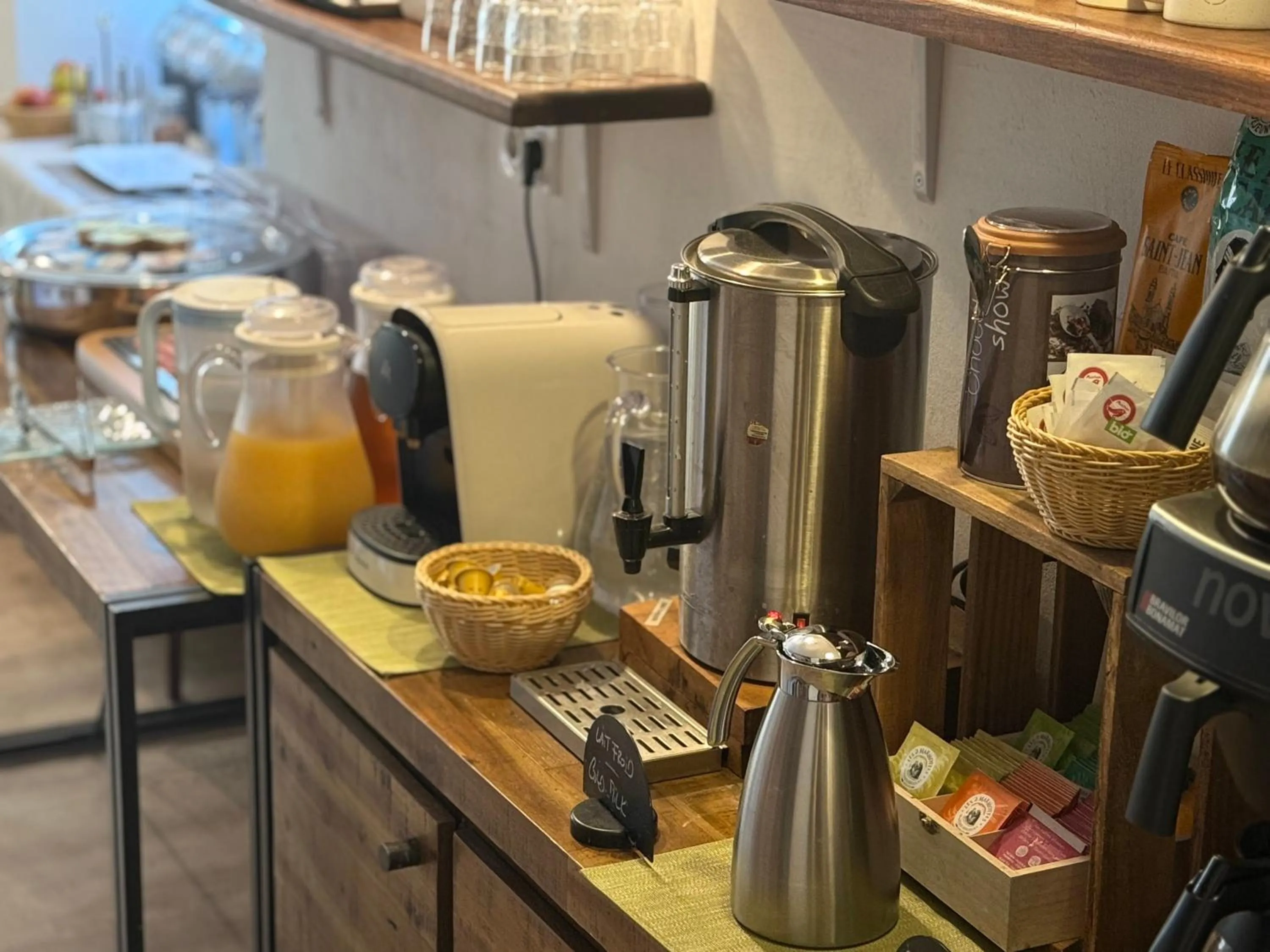 Breakfast in Hôtel du Nord