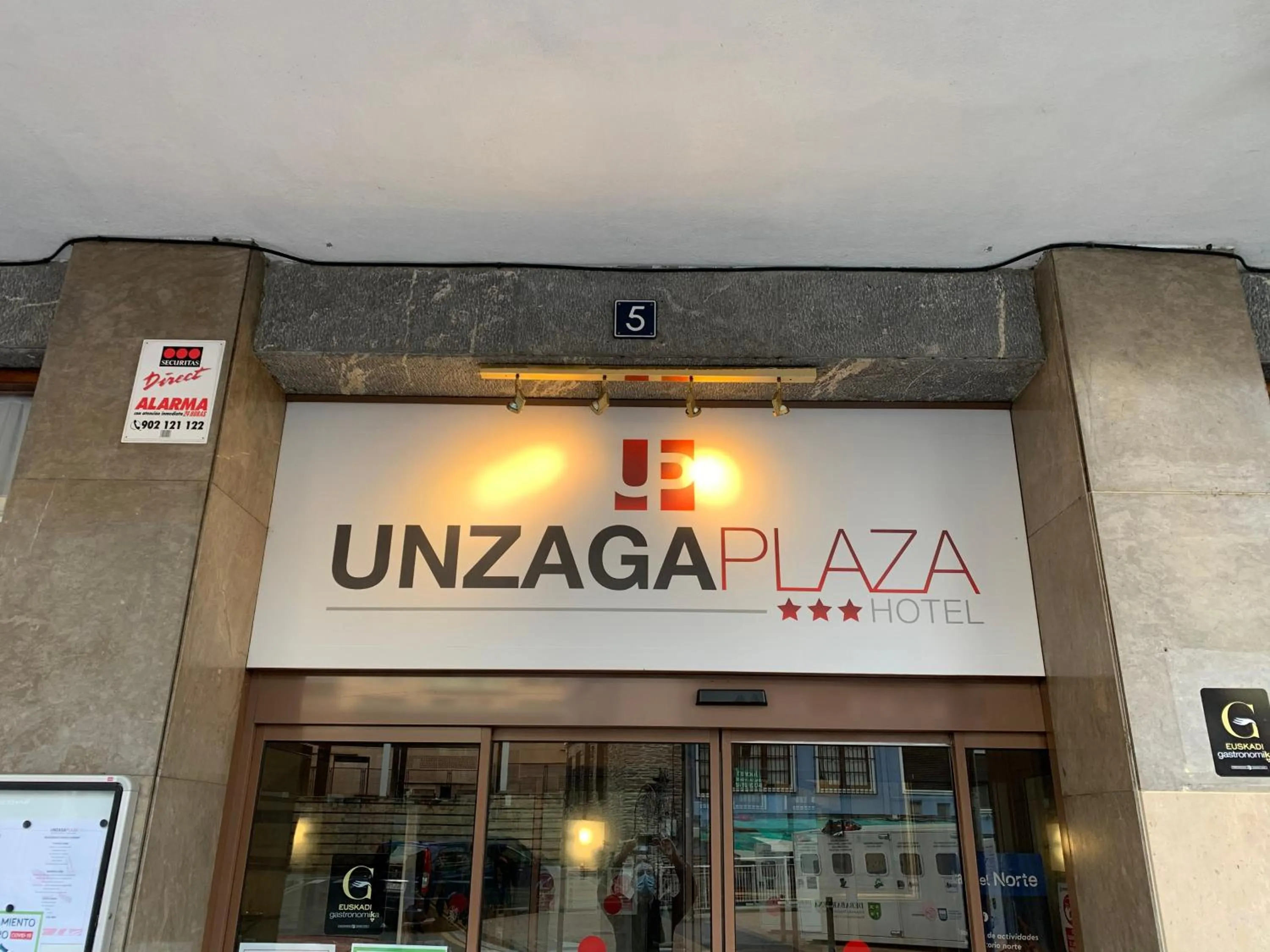 Property building in Hotel Unzaga Plaza
