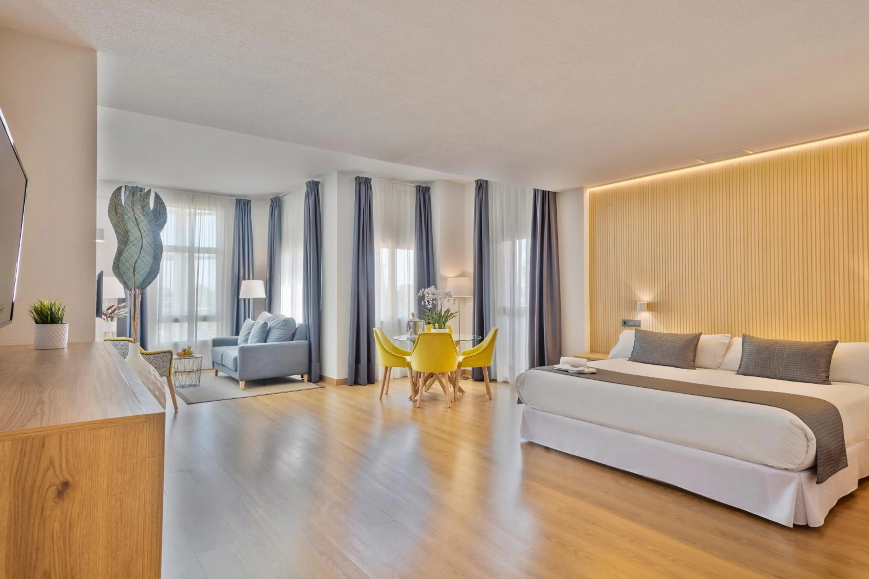 Photo of the whole room, Bed in Hotel TRH La Motilla