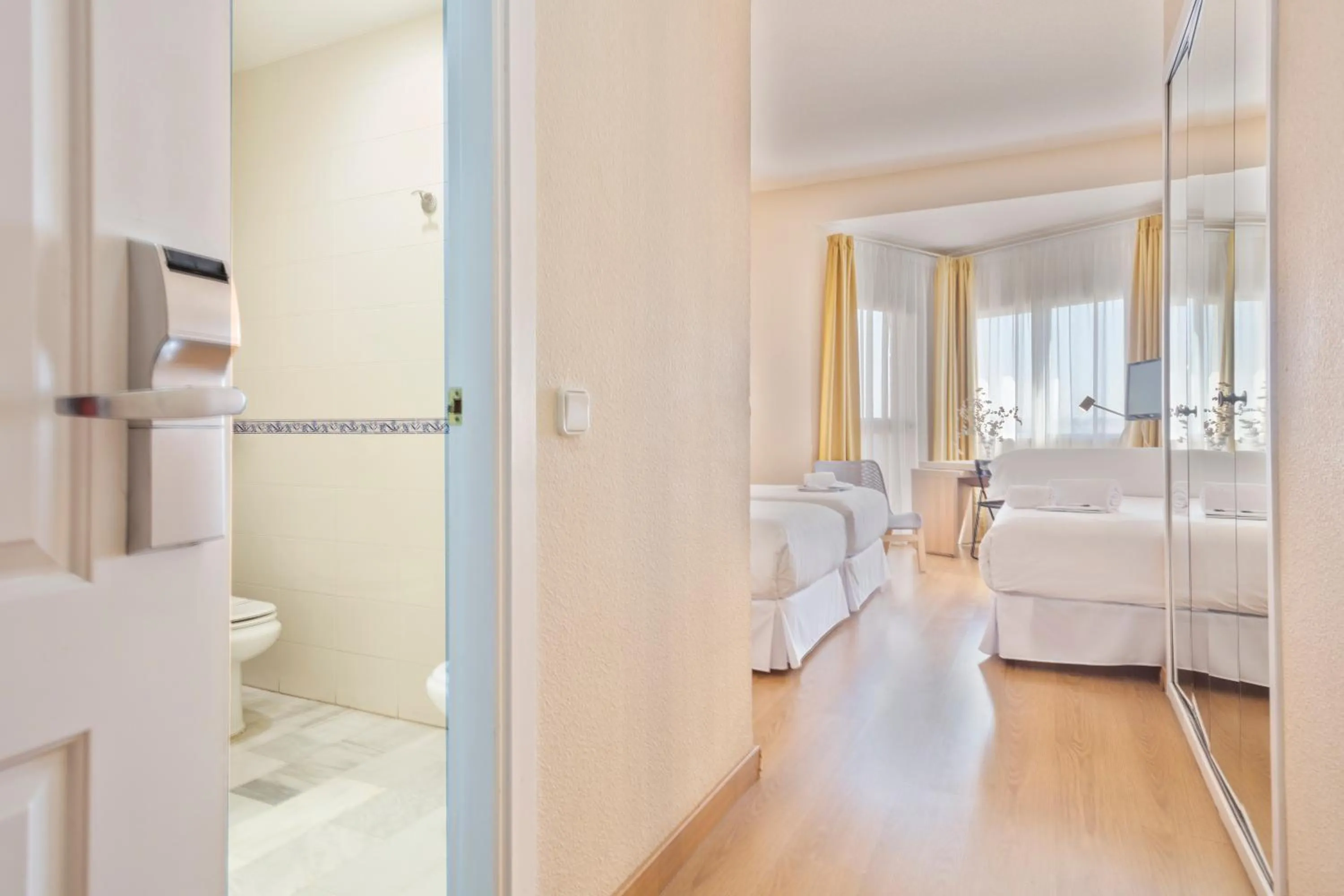 Photo of the whole room, Bed in Hotel TRH La Motilla