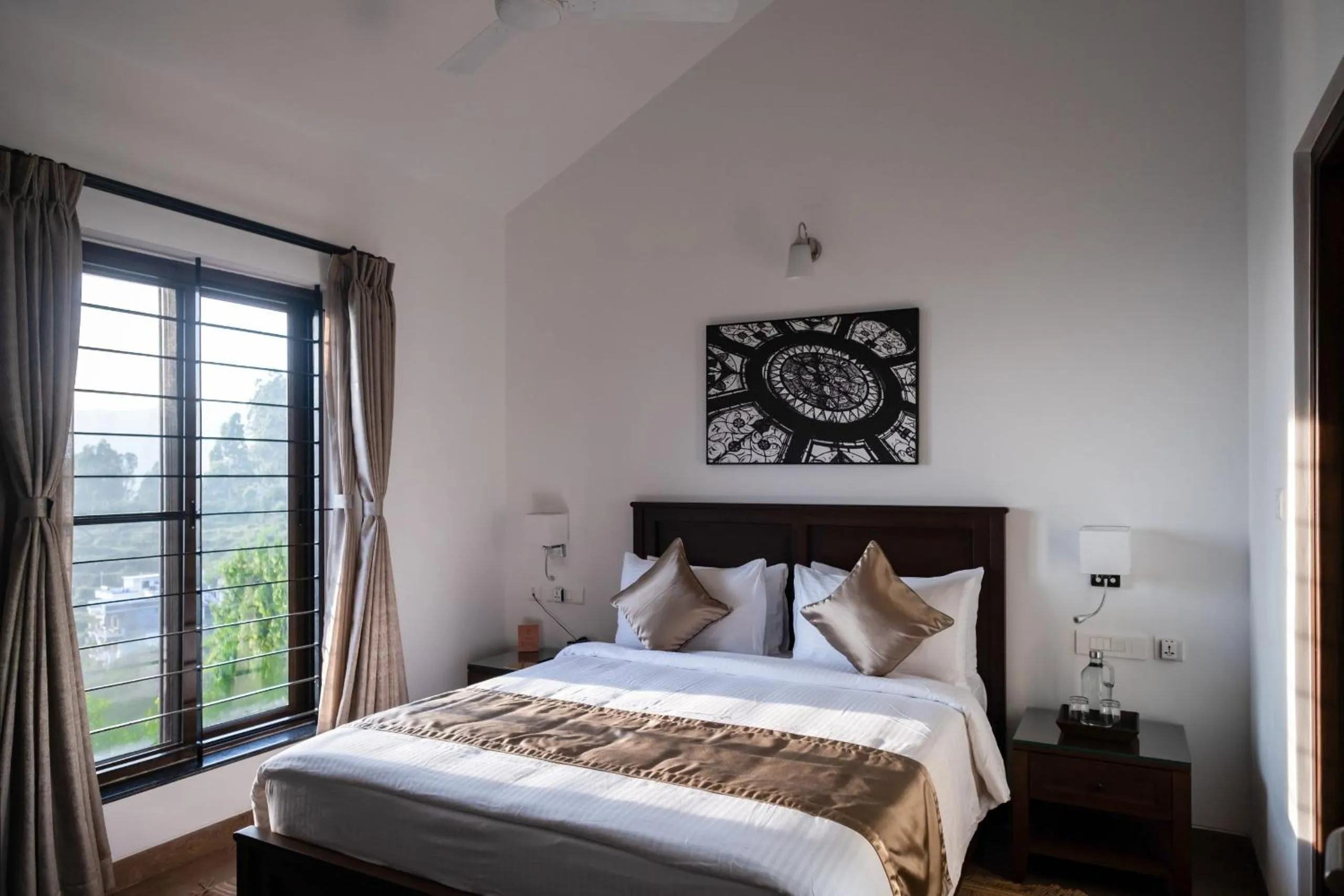 Bed in Dvara Luxury Resort Kodaikanal