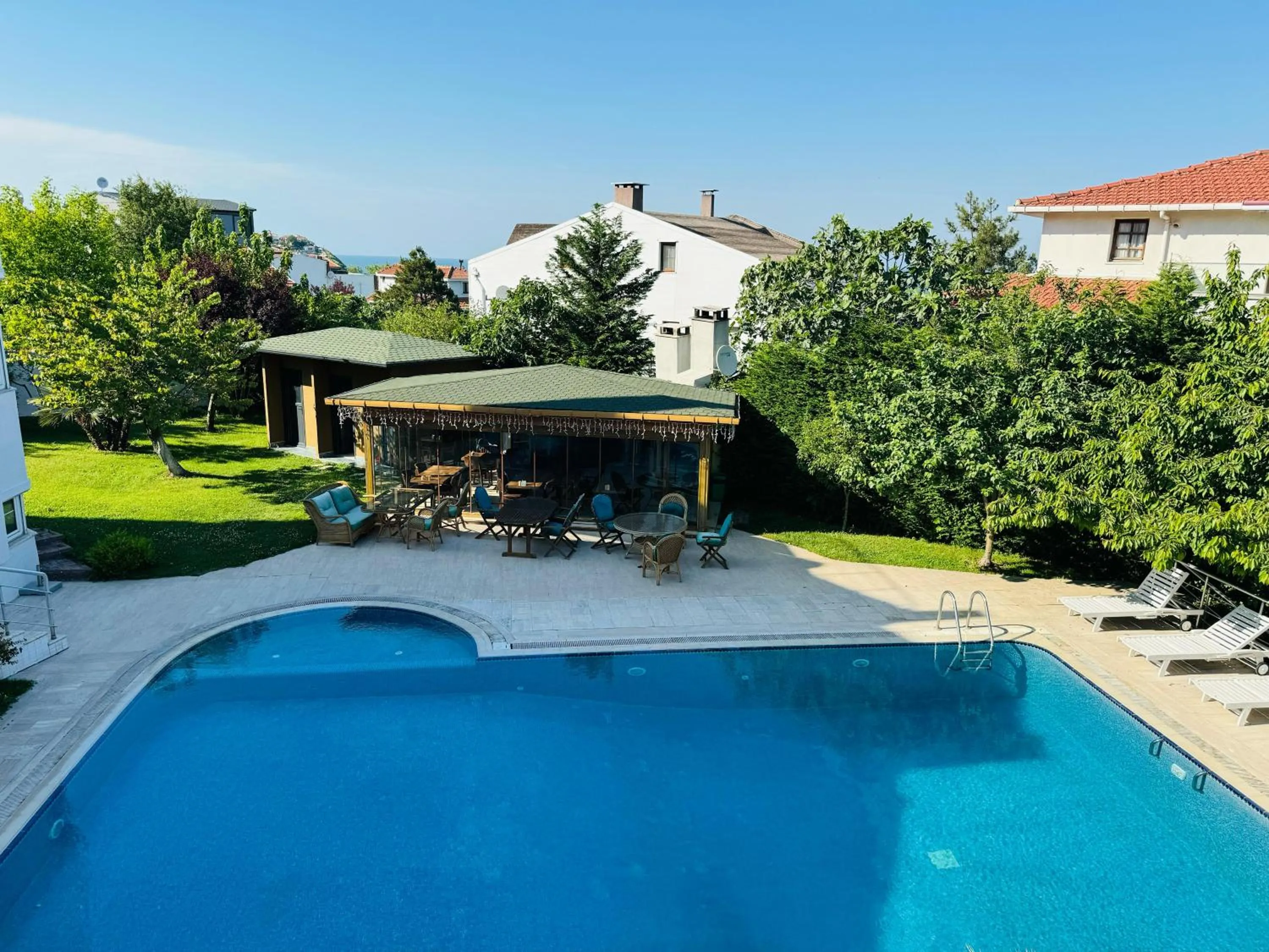 Swimming pool in Istanbul Airport Treekos Suite Hotel