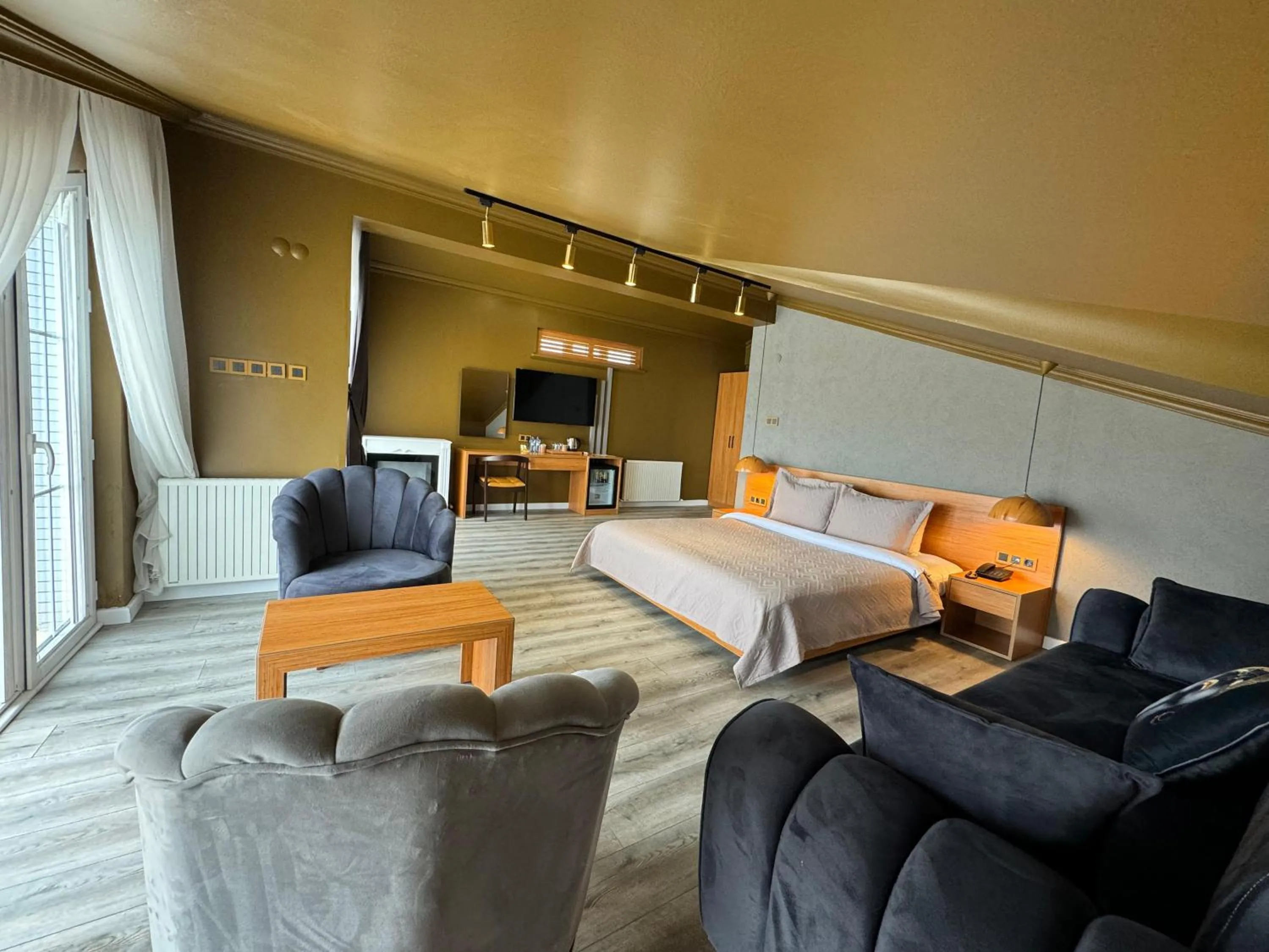 Patio, Bed in Istanbul Airport Treekos Suite Hotel